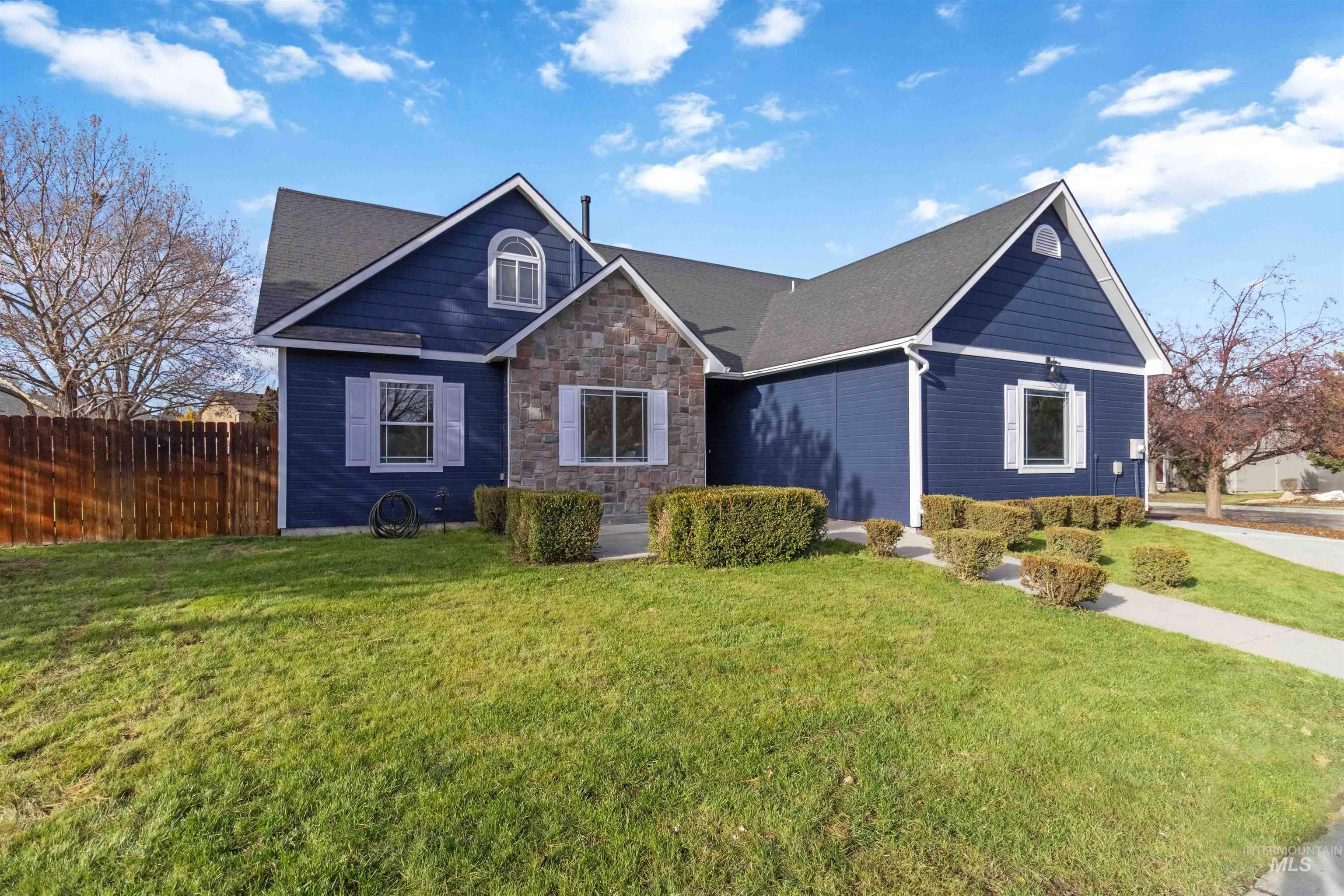 3201 Raintree, Nampa, Idaho 83686, 5 Bedrooms, 3 Bathrooms, Residential For Sale, Price $660,000,MLS 98971308