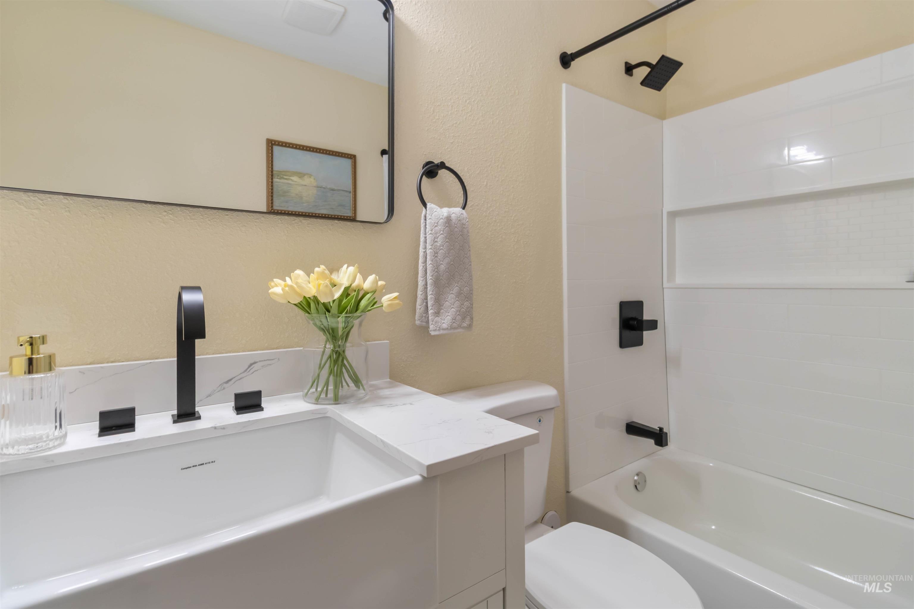 3201 Raintree, Nampa, Idaho 83686, 5 Bedrooms, 3 Bathrooms, Residential For Sale, Price $660,000,MLS 98971308