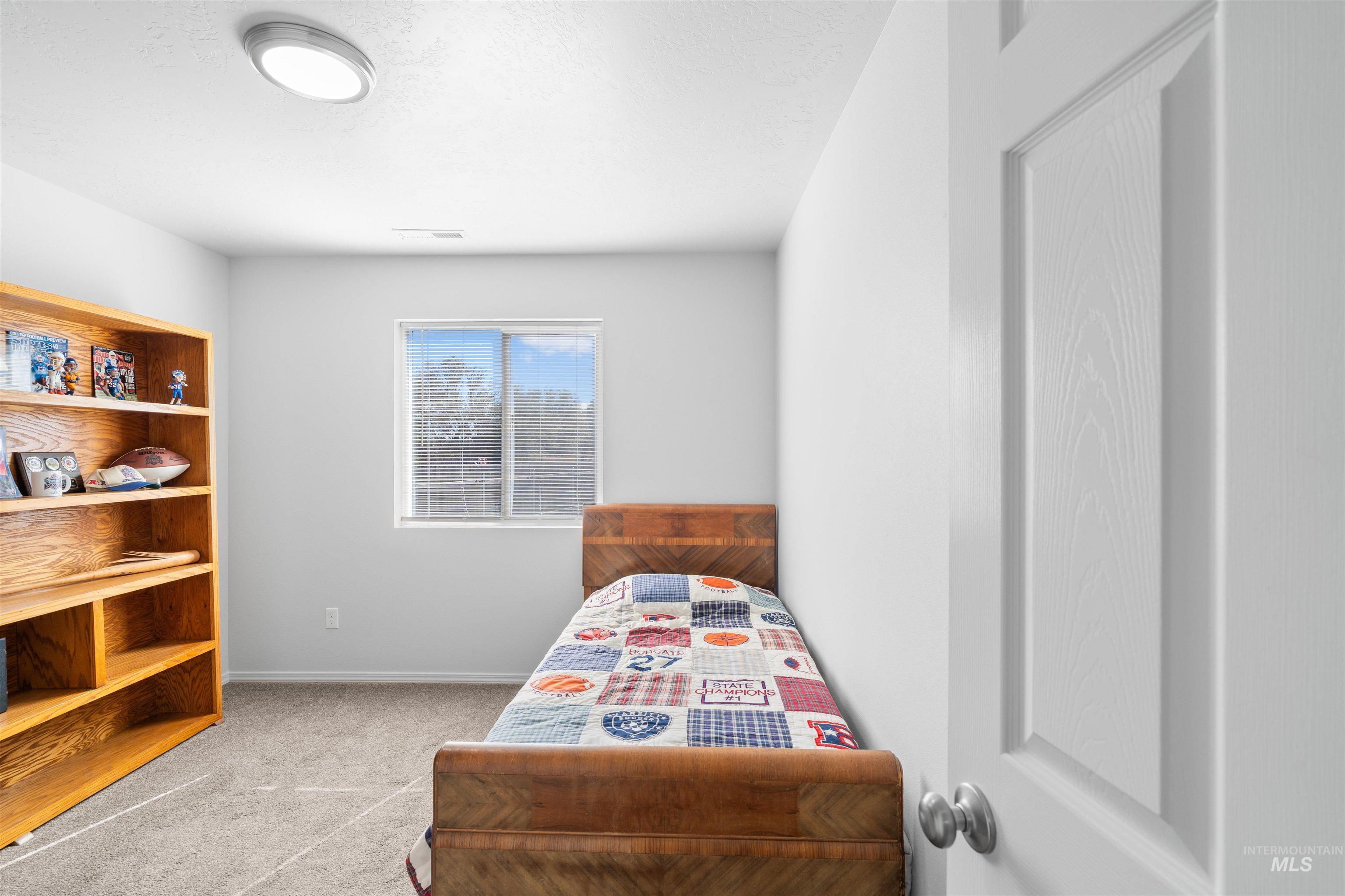 12731 Sondra St, Caldwell, Idaho 83607, 5 Bedrooms, 2.5 Bathrooms, Residential For Sale, Price $499,900,MLS 98971311