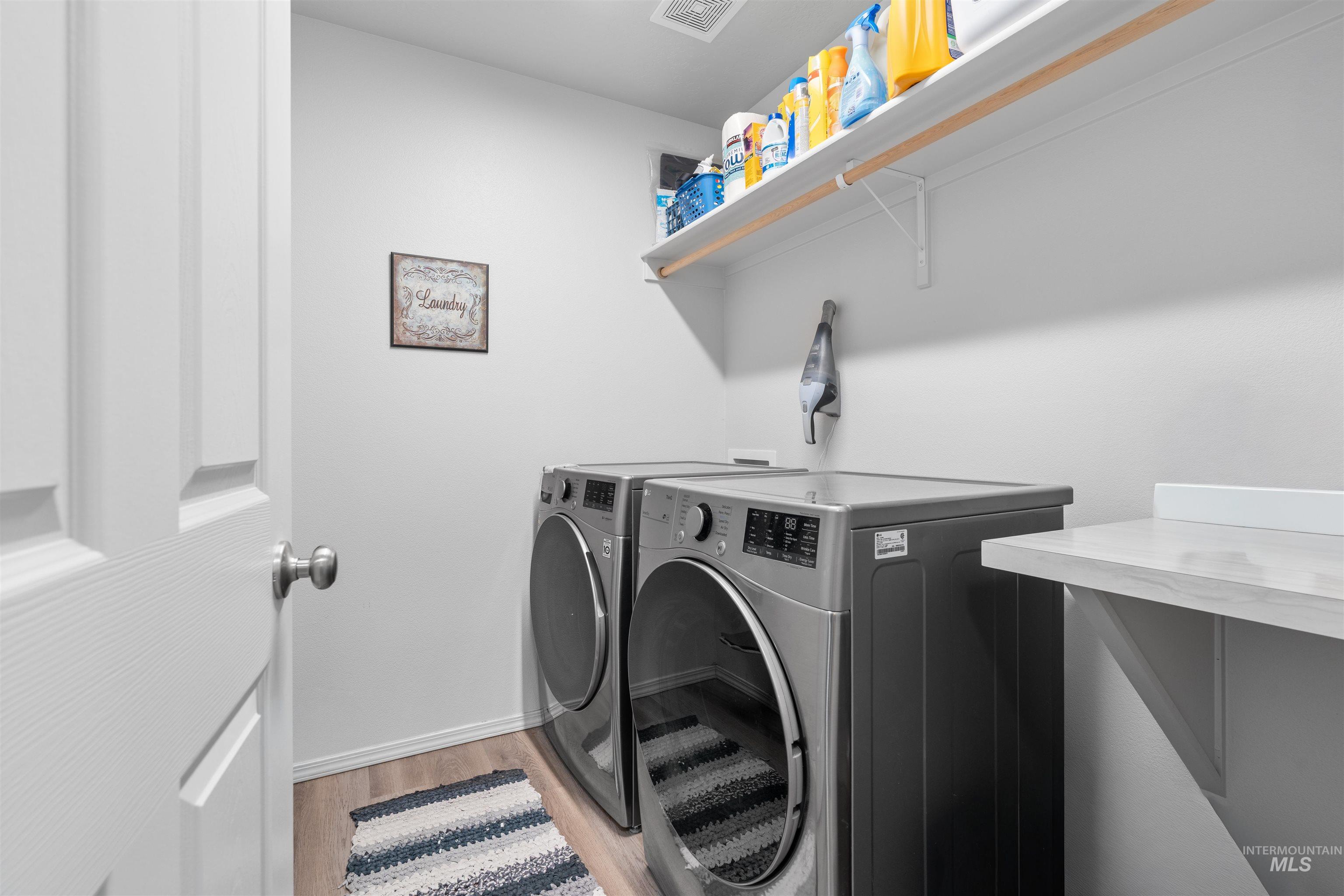 12731 Sondra St, Caldwell, Idaho 83607, 5 Bedrooms, 2.5 Bathrooms, Residential For Sale, Price $499,900,MLS 98971311