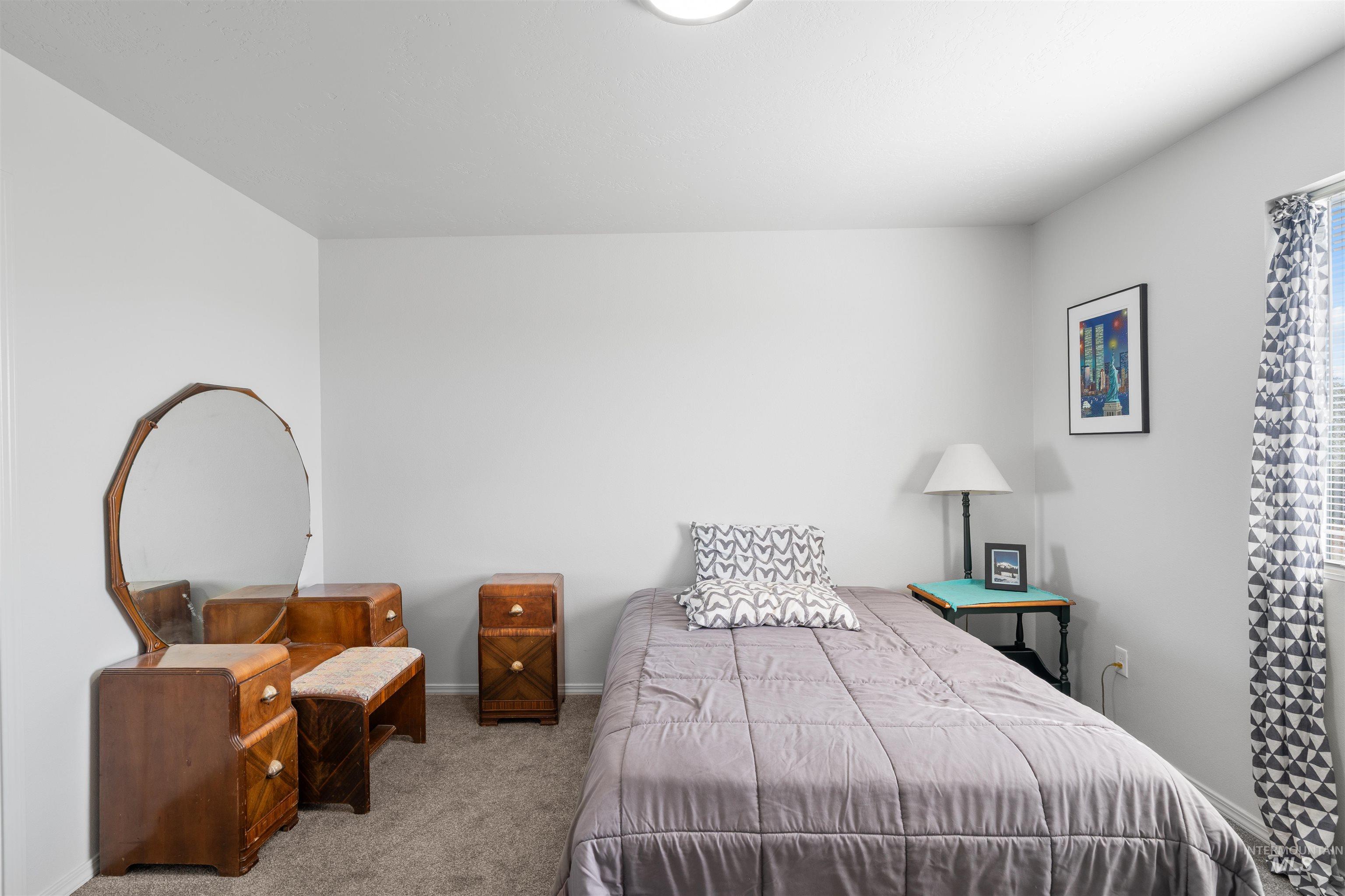 12731 Sondra St, Caldwell, Idaho 83607, 5 Bedrooms, 2.5 Bathrooms, Residential For Sale, Price $499,900,MLS 98971311