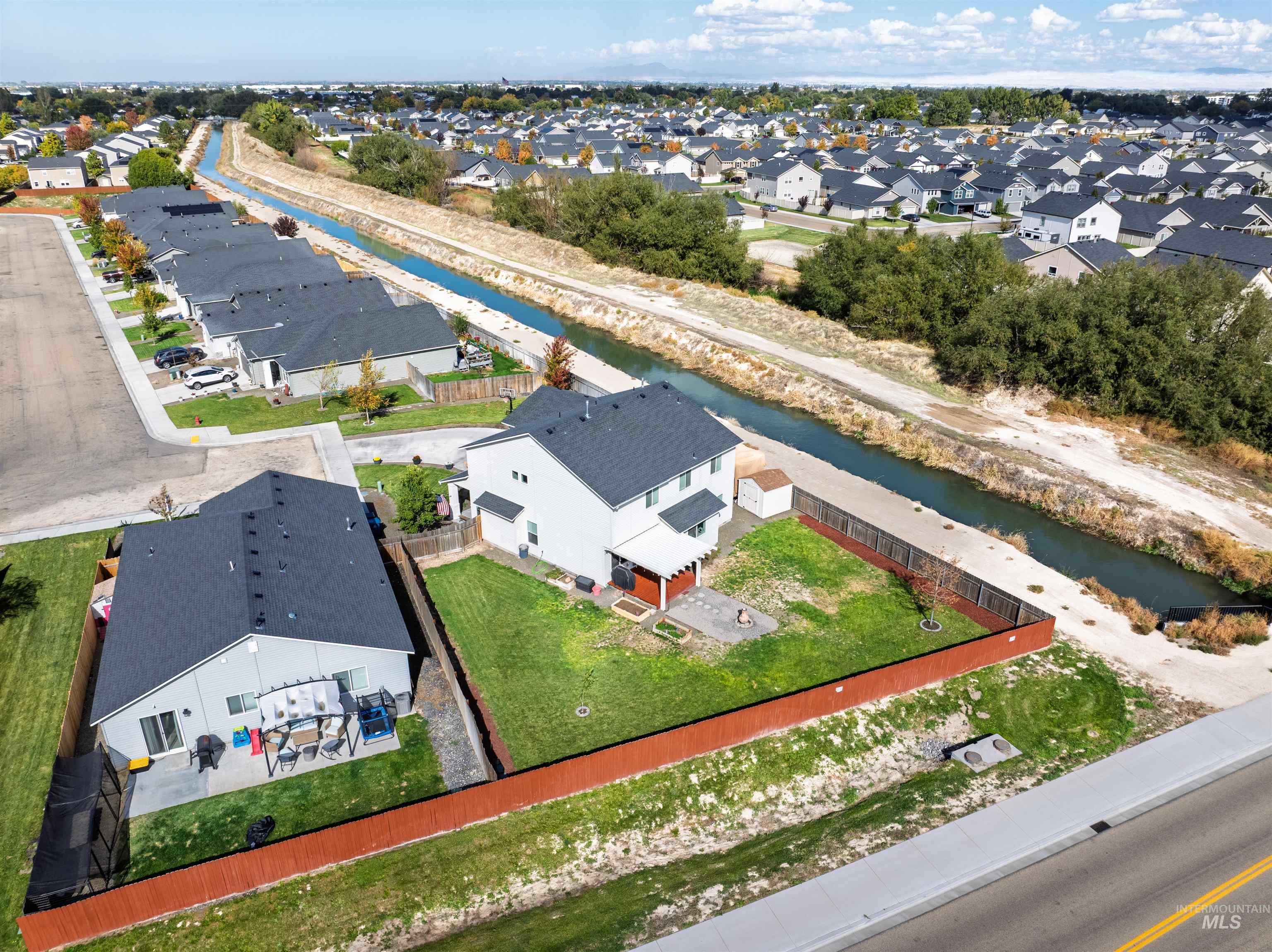 12731 Sondra St, Caldwell, Idaho 83607, 5 Bedrooms, 2.5 Bathrooms, Residential For Sale, Price $499,900,MLS 98971311