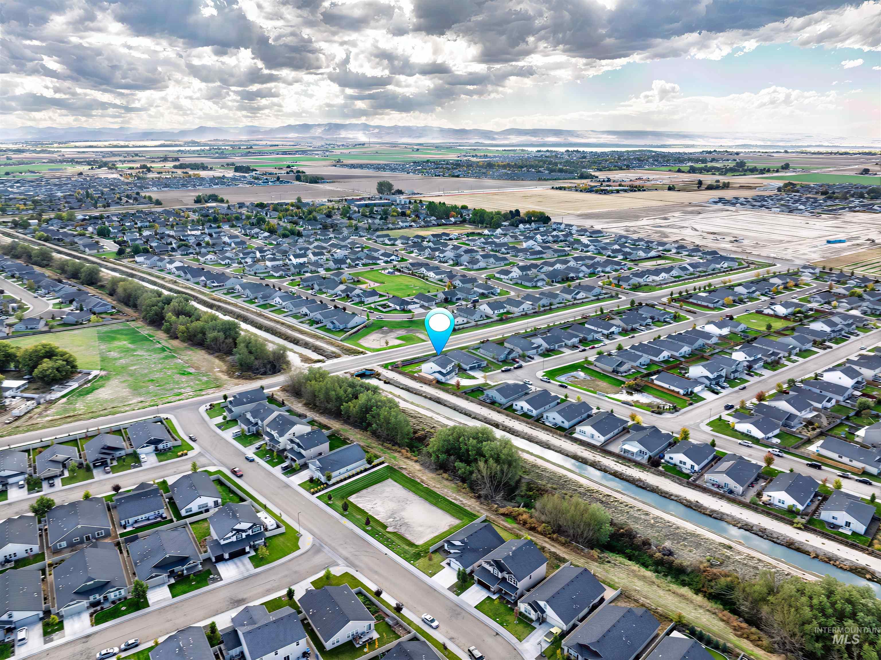 12731 Sondra St, Caldwell, Idaho 83607, 5 Bedrooms, 2.5 Bathrooms, Residential For Sale, Price $499,900,MLS 98971311