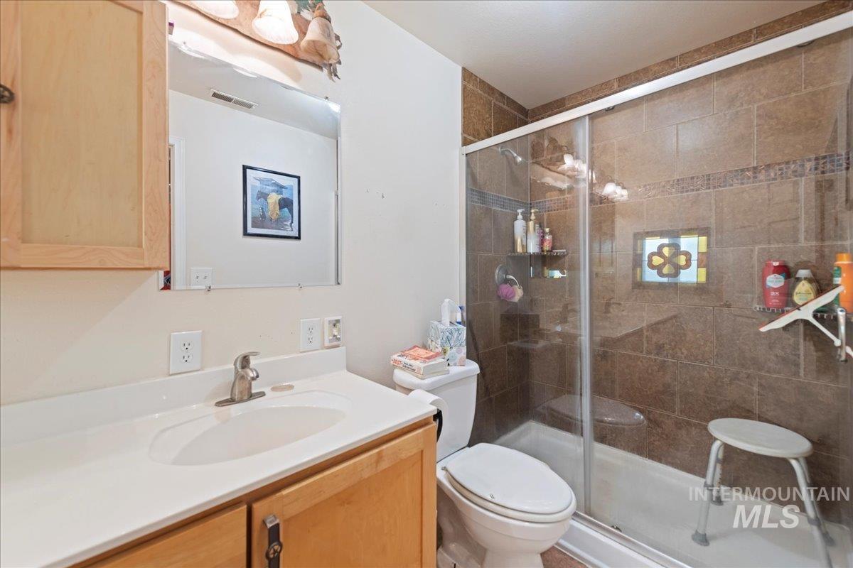 3 8th Street, Middleton, Idaho 83644, 3 Bedrooms, 2 Bathrooms, Residential For Sale, Price $610,000,MLS 98971312