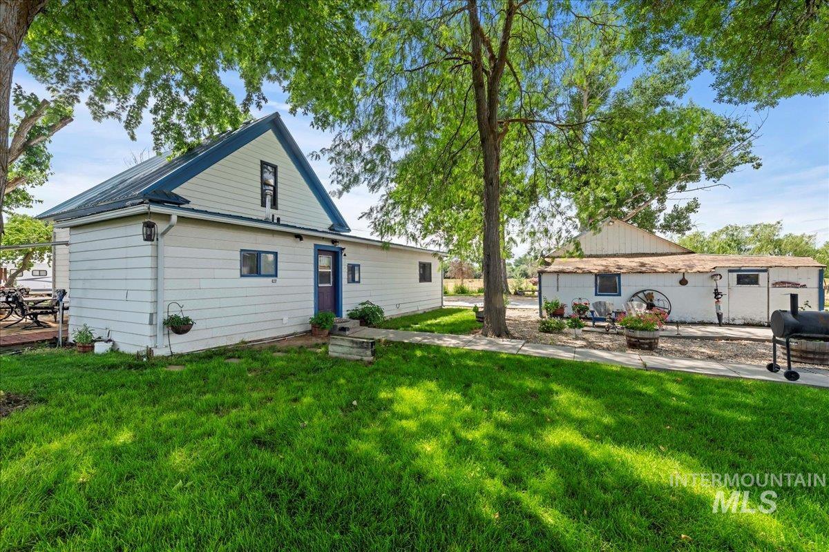 3 8th Street, Middleton, Idaho 83644, 3 Bedrooms, 2 Bathrooms, Residential For Sale, Price $610,000,MLS 98971312