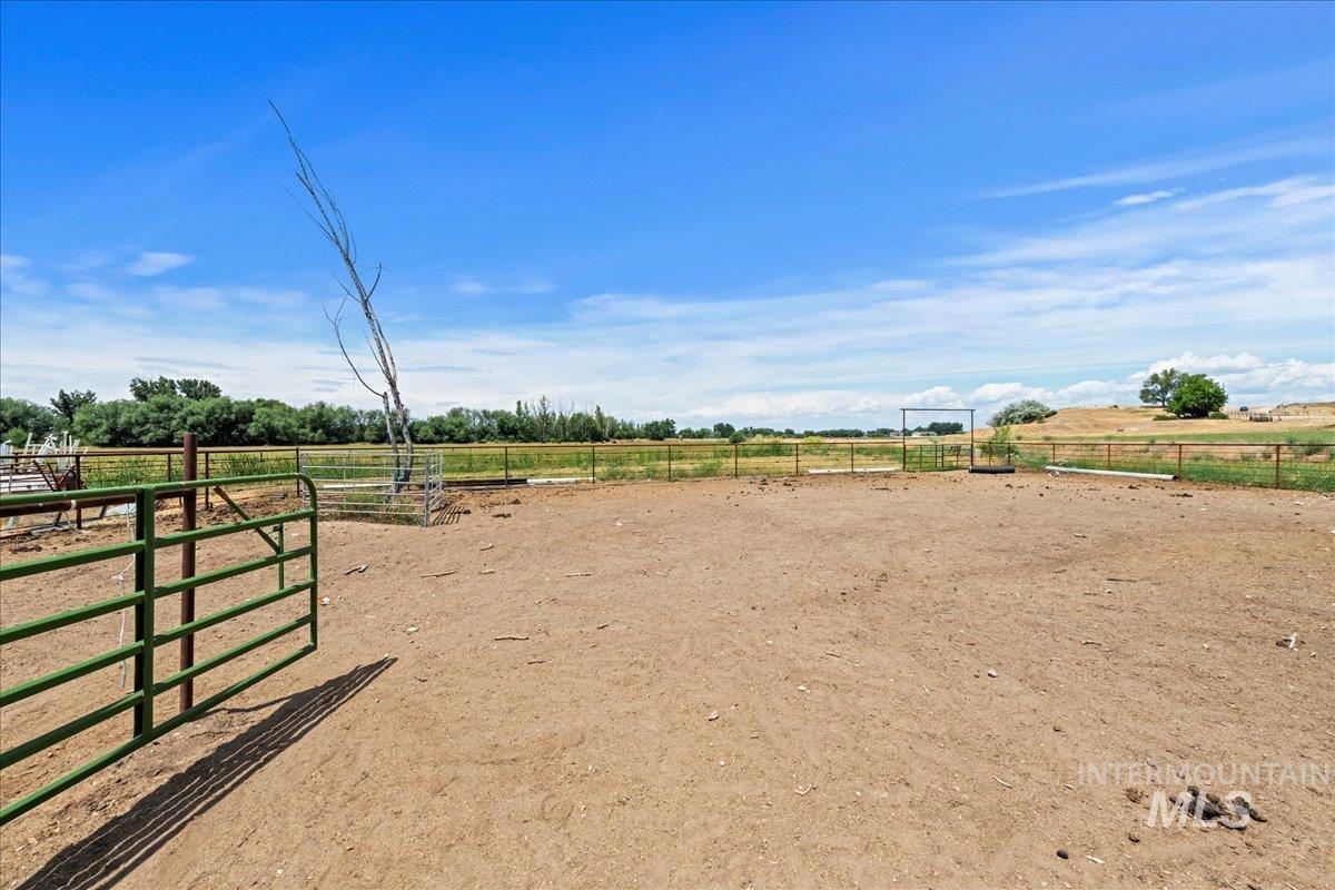 3 8th Street, Middleton, Idaho 83644, 3 Bedrooms, 2 Bathrooms, Residential For Sale, Price $610,000,MLS 98971312