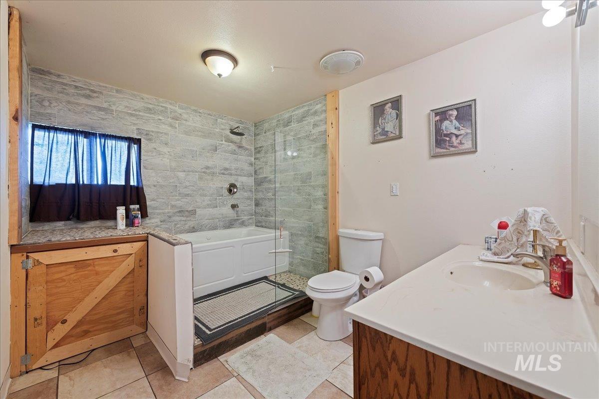 3 8th Street, Middleton, Idaho 83644, 3 Bedrooms, 2 Bathrooms, Residential For Sale, Price $610,000,MLS 98971312