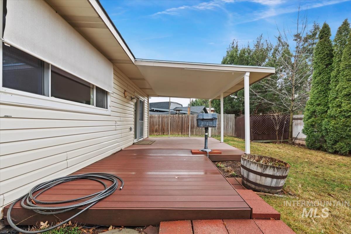 4921 N Sunderland Dr., Boise, Idaho 83704, 3 Bedrooms, 2 Bathrooms, Residential For Sale, Price $445,900,MLS 98971314