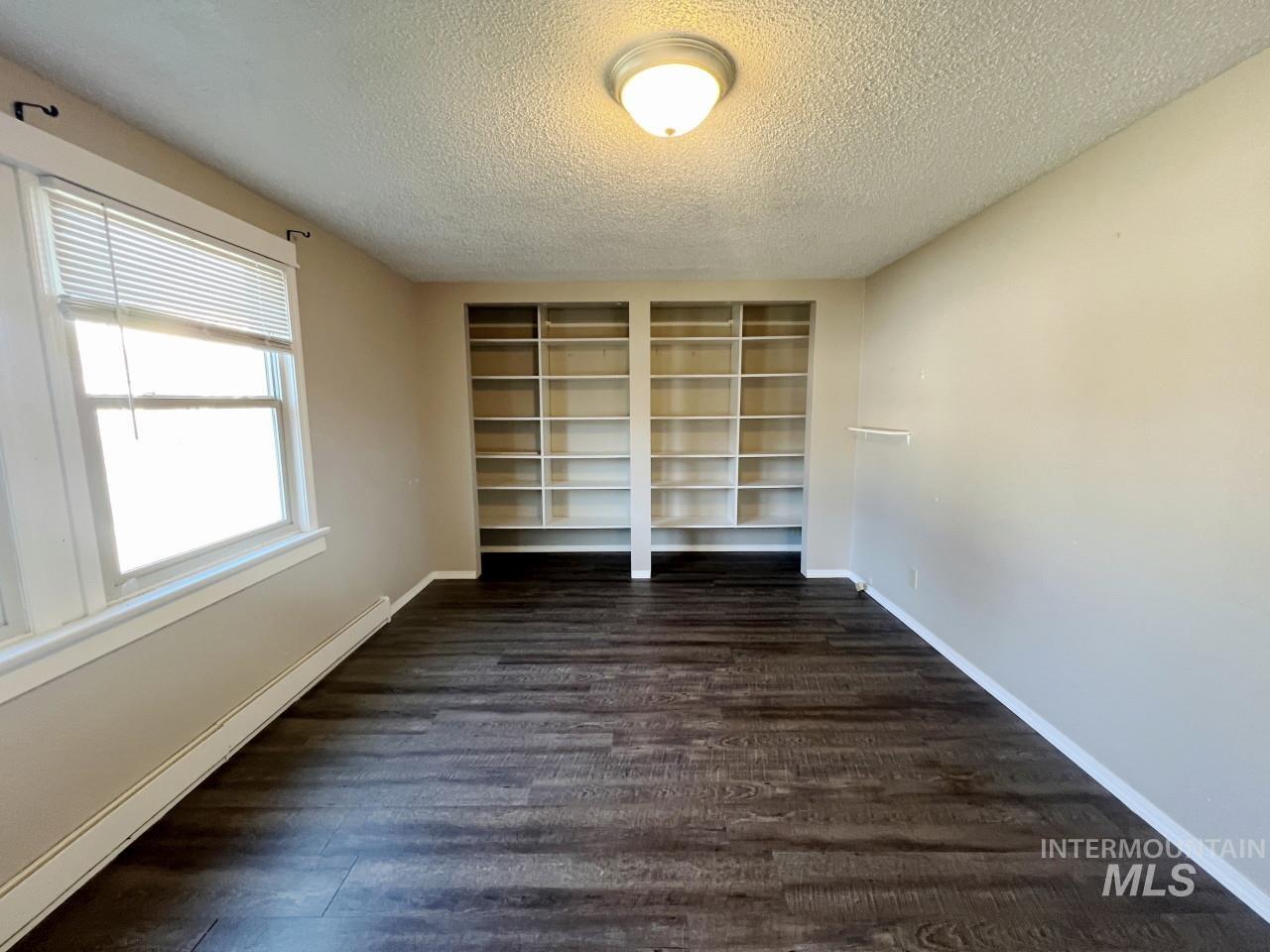 1830 Columbia Street, Pomeroy, Washington 99347, 3 Bedrooms, 1 Bathroom, Residential For Sale, Price $215,000,MLS 98971315