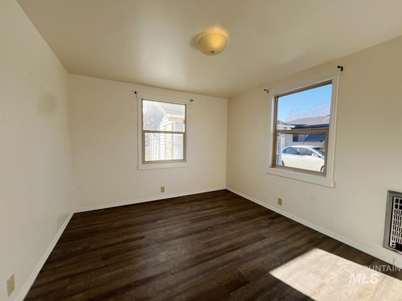 1830 Columbia Street, Pomeroy, Washington 99347, 3 Bedrooms, 1 Bathroom, Residential For Sale, Price $215,000,MLS 98971315