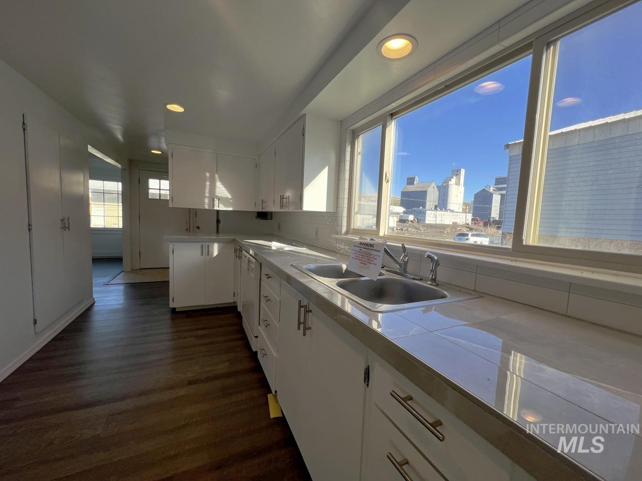 1830 Columbia Street, Pomeroy, Washington 99347, 3 Bedrooms, 1 Bathroom, Residential For Sale, Price $215,000,MLS 98971315