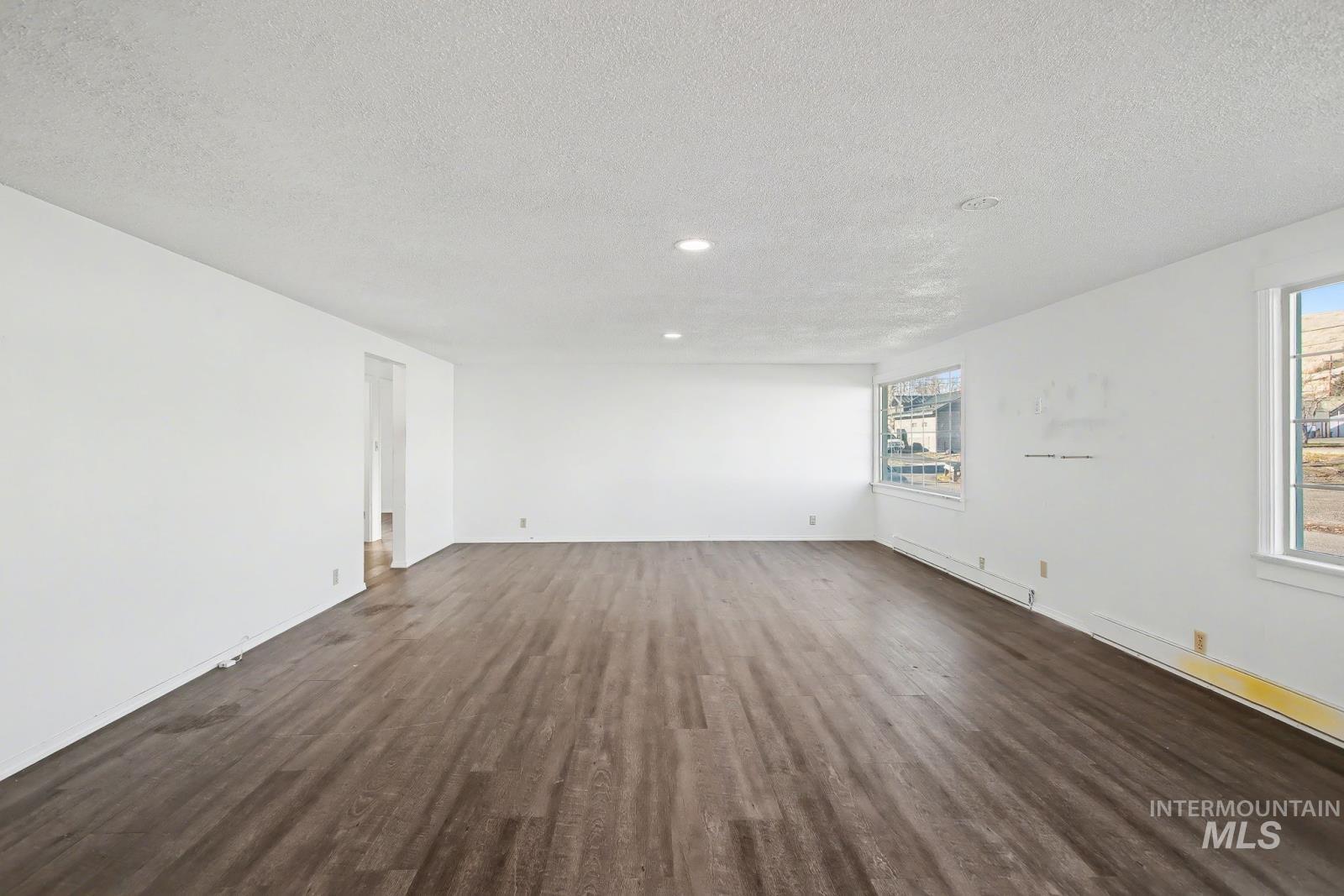 1830 Columbia Street, Pomeroy, Washington 99347, 3 Bedrooms, 1 Bathroom, Residential For Sale, Price $205,000,MLS 98971315