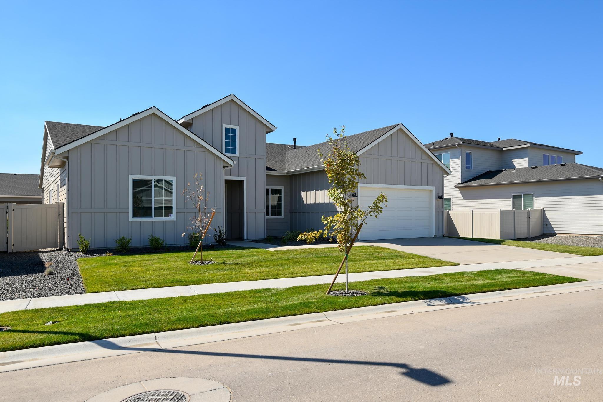 5321 W River Oaks Dr, Meridian, Idaho 83646, 4 Bedrooms, 3 Bathrooms, Residential For Sale, Price $689,000,MLS 98971316