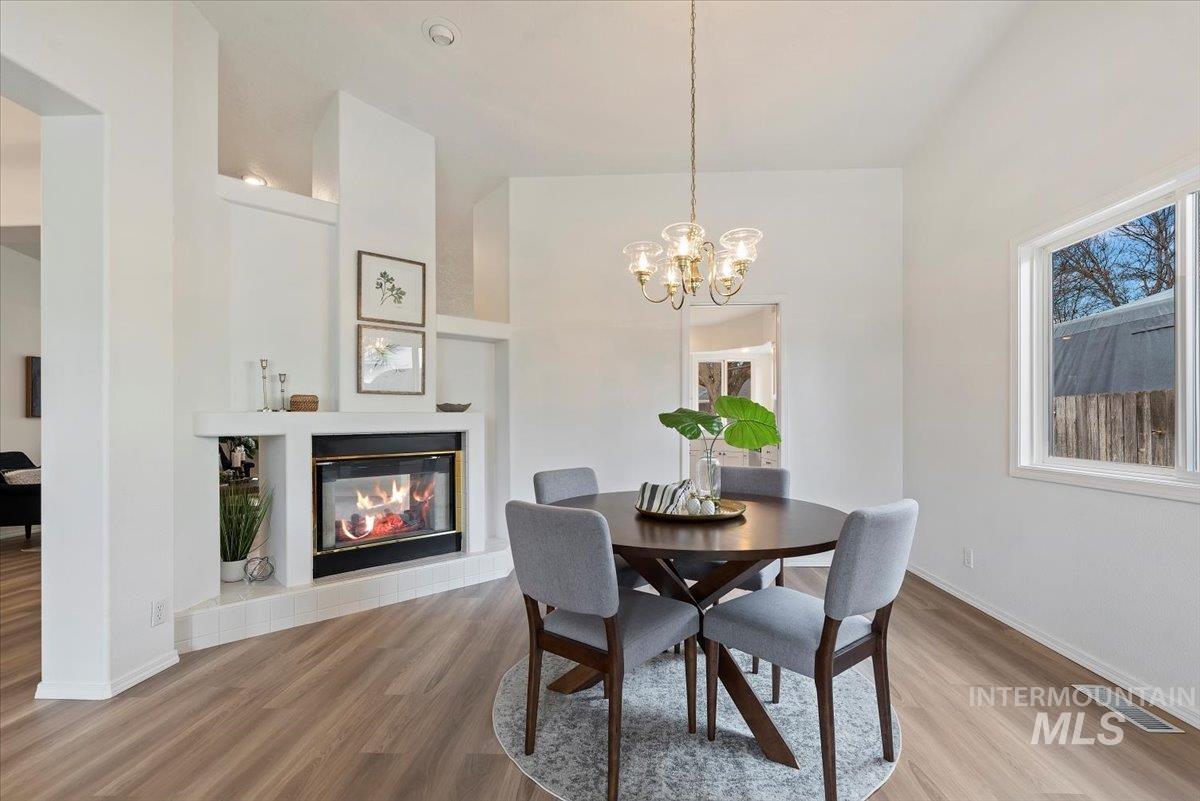 177 S Duke Avenue, Eagle, Idaho 83616, 3 Bedrooms, 2 Bathrooms, Residential For Sale, Price $560,000,MLS 98971318