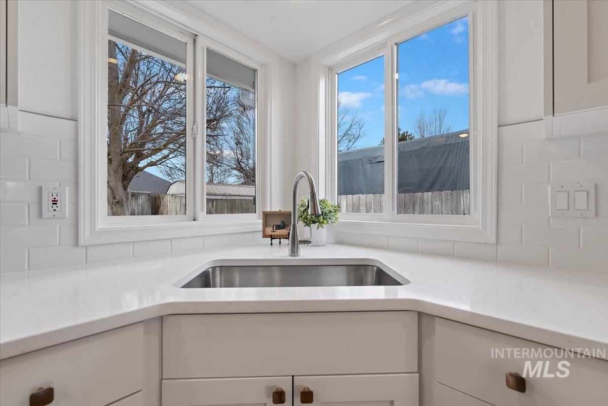 177 S Duke Avenue, Eagle, Idaho 83616, 3 Bedrooms, 2 Bathrooms, Residential For Sale, Price $560,000,MLS 98971318