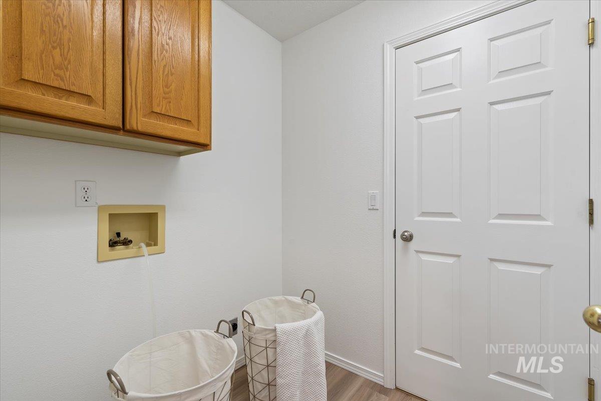 177 S Duke Avenue, Eagle, Idaho 83616, 3 Bedrooms, 2 Bathrooms, Residential For Sale, Price $560,000,MLS 98971318