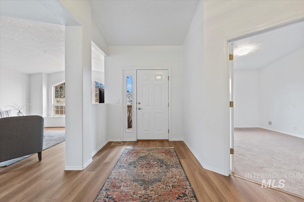 177 S Duke Avenue, Eagle, Idaho 83616, 3 Bedrooms, 2 Bathrooms, Residential For Sale, Price $560,000,MLS 98971318