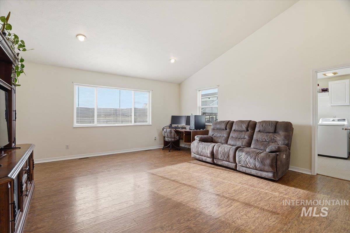 1415 Morehouse, Emmett, Idaho 83617, 3 Bedrooms, 2 Bathrooms, Residential For Sale, Price $799,000,MLS 98971319