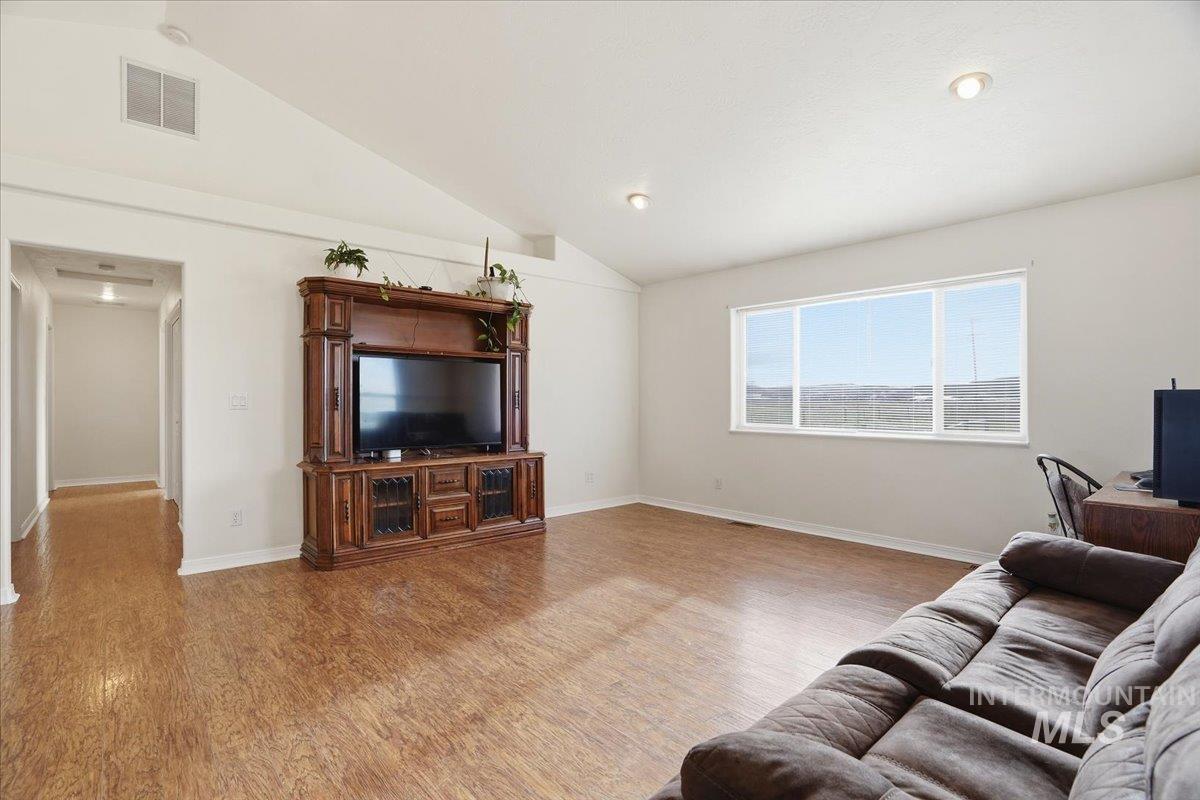 1415 Morehouse, Emmett, Idaho 83617, 3 Bedrooms, 2 Bathrooms, Residential For Sale, Price $799,000,MLS 98971319