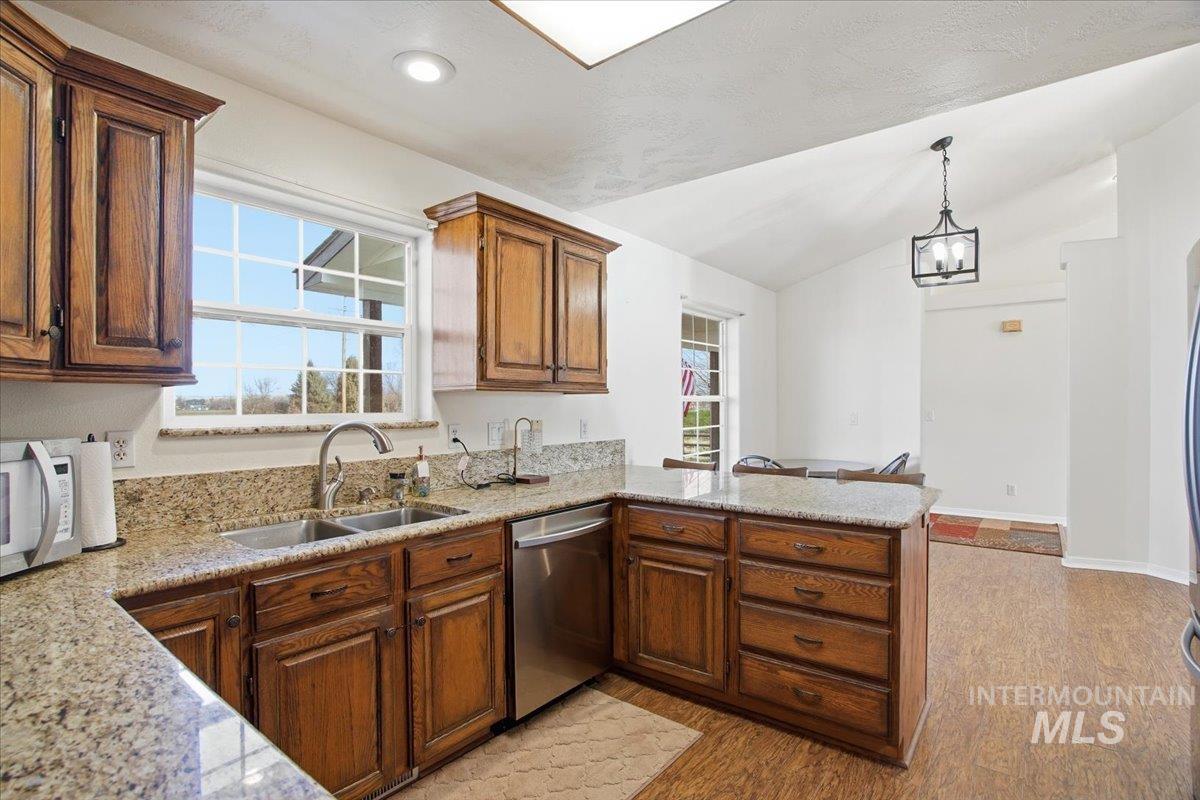 1415 Morehouse, Emmett, Idaho 83617, 3 Bedrooms, 2 Bathrooms, Residential For Sale, Price $799,000,MLS 98971319