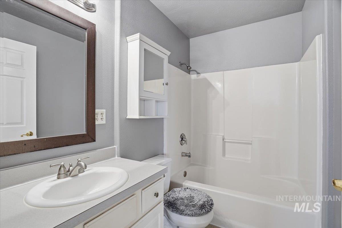 1415 Morehouse, Emmett, Idaho 83617, 3 Bedrooms, 2 Bathrooms, Residential For Sale, Price $799,000,MLS 98971319