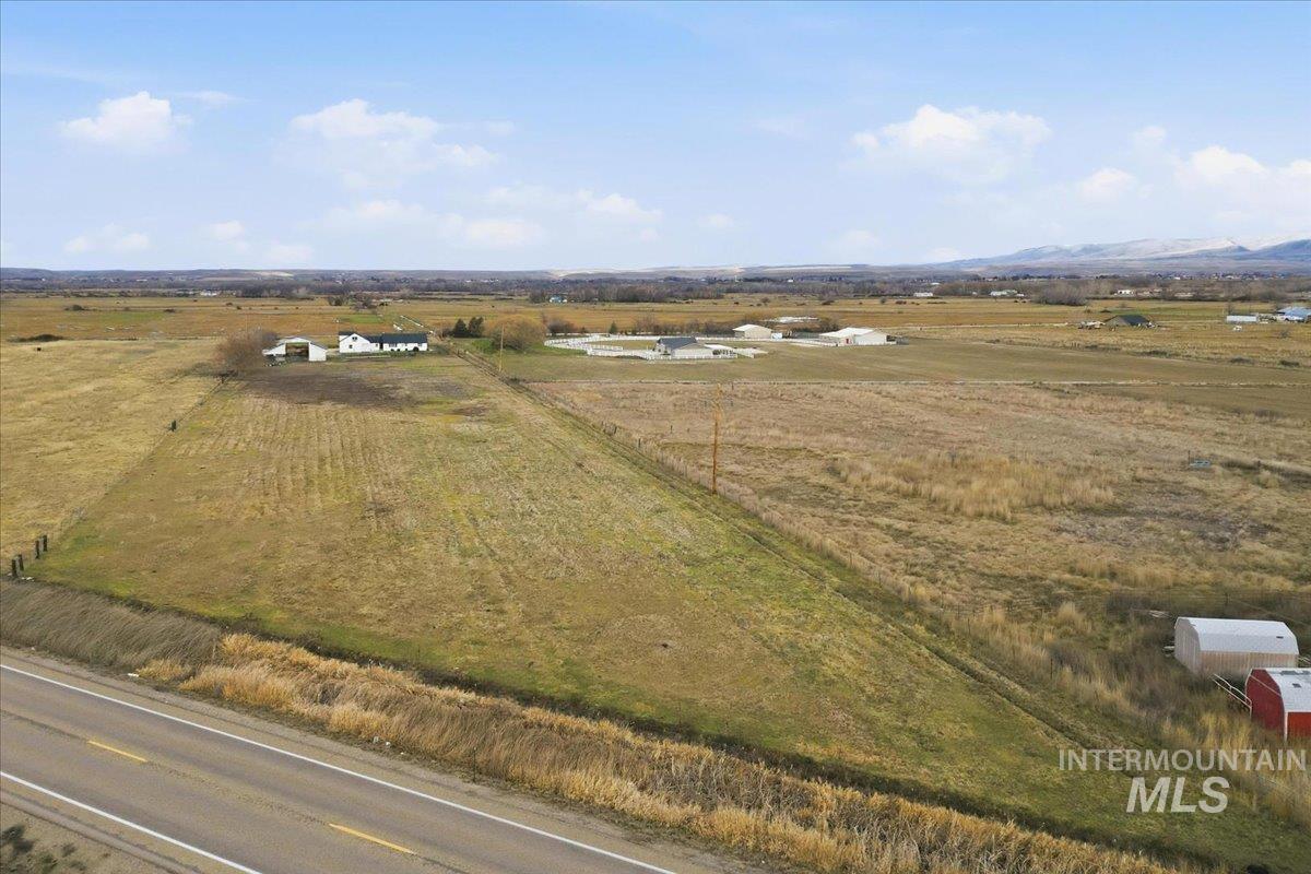 1415 Morehouse, Emmett, Idaho 83617, 3 Bedrooms, 2 Bathrooms, Residential For Sale, Price $799,000,MLS 98971319