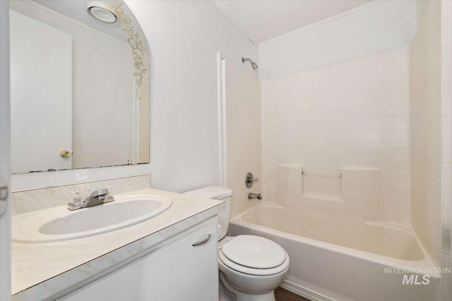 235 W 9Th, Mountain Home, Idaho 83647, 3 Bedrooms, 2 Bathrooms, Residential For Sale, Price $60,000,MLS 98971320