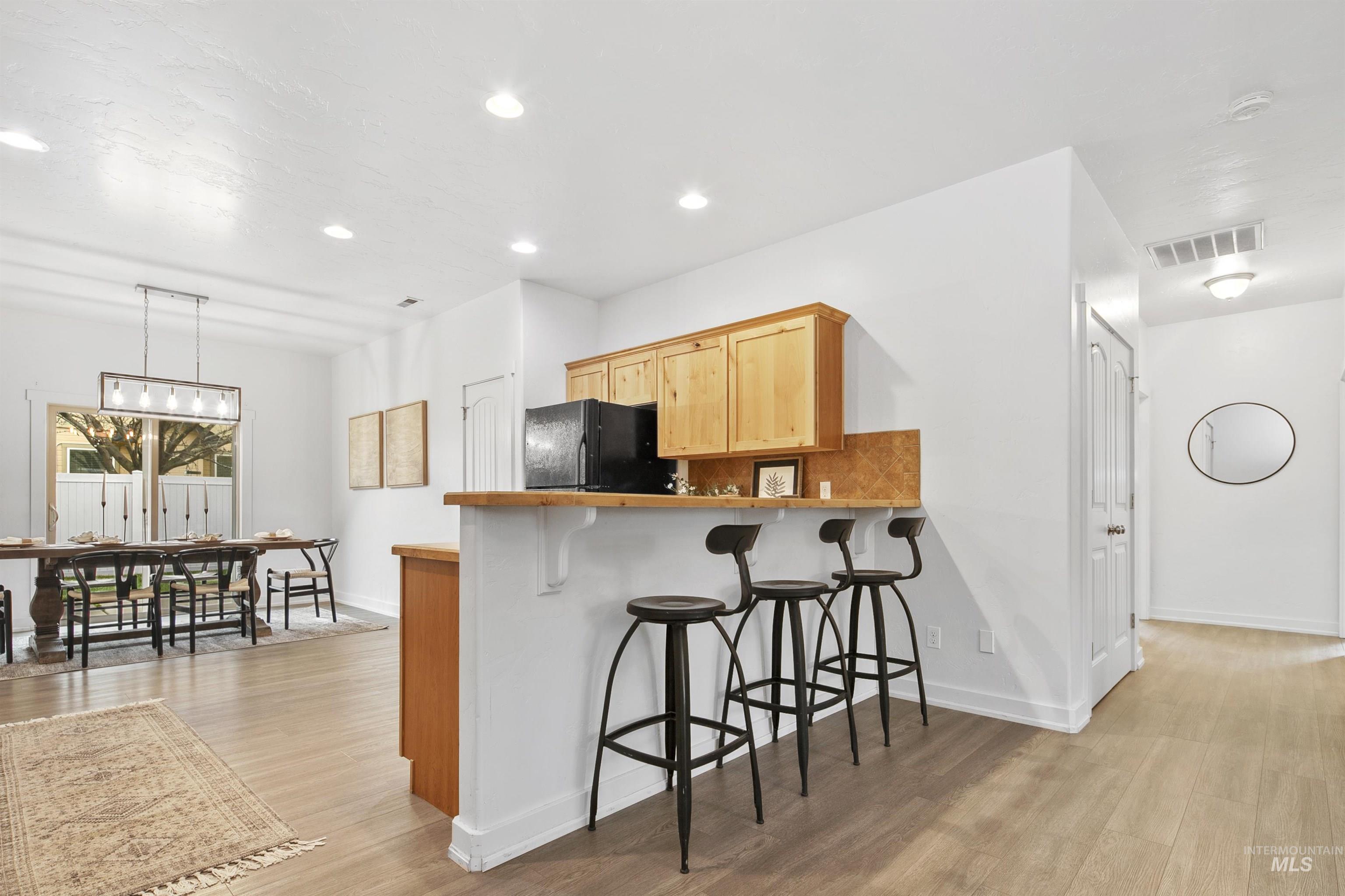 2862 N Vallin Ave, Meridian, Idaho 83616, 3 Bedrooms, 2 Bathrooms, Residential For Sale, Price $419,900,MLS 98971321