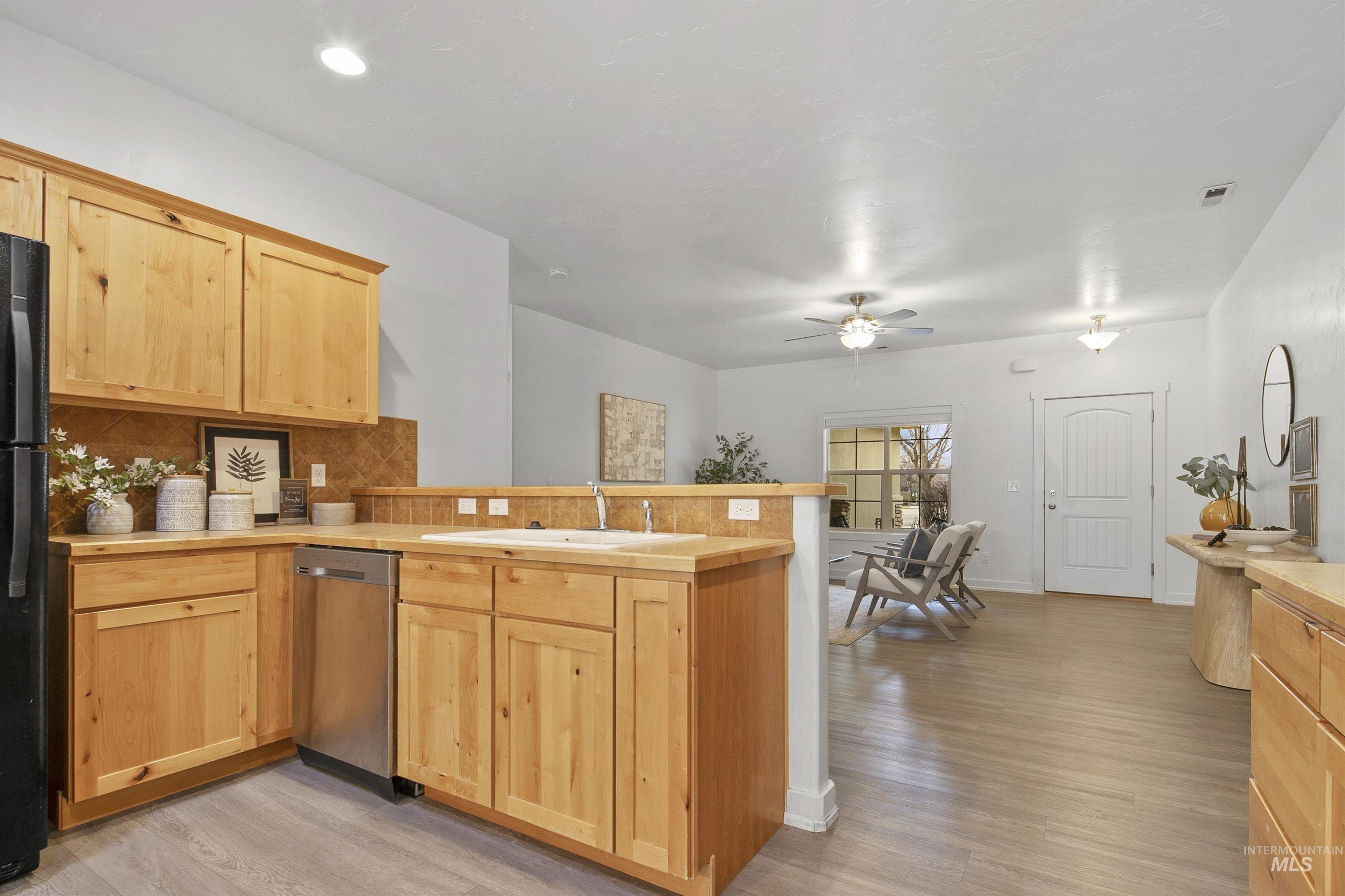 2862 N Vallin Ave, Meridian, Idaho 83616, 3 Bedrooms, 2 Bathrooms, Residential For Sale, Price $419,900,MLS 98971321