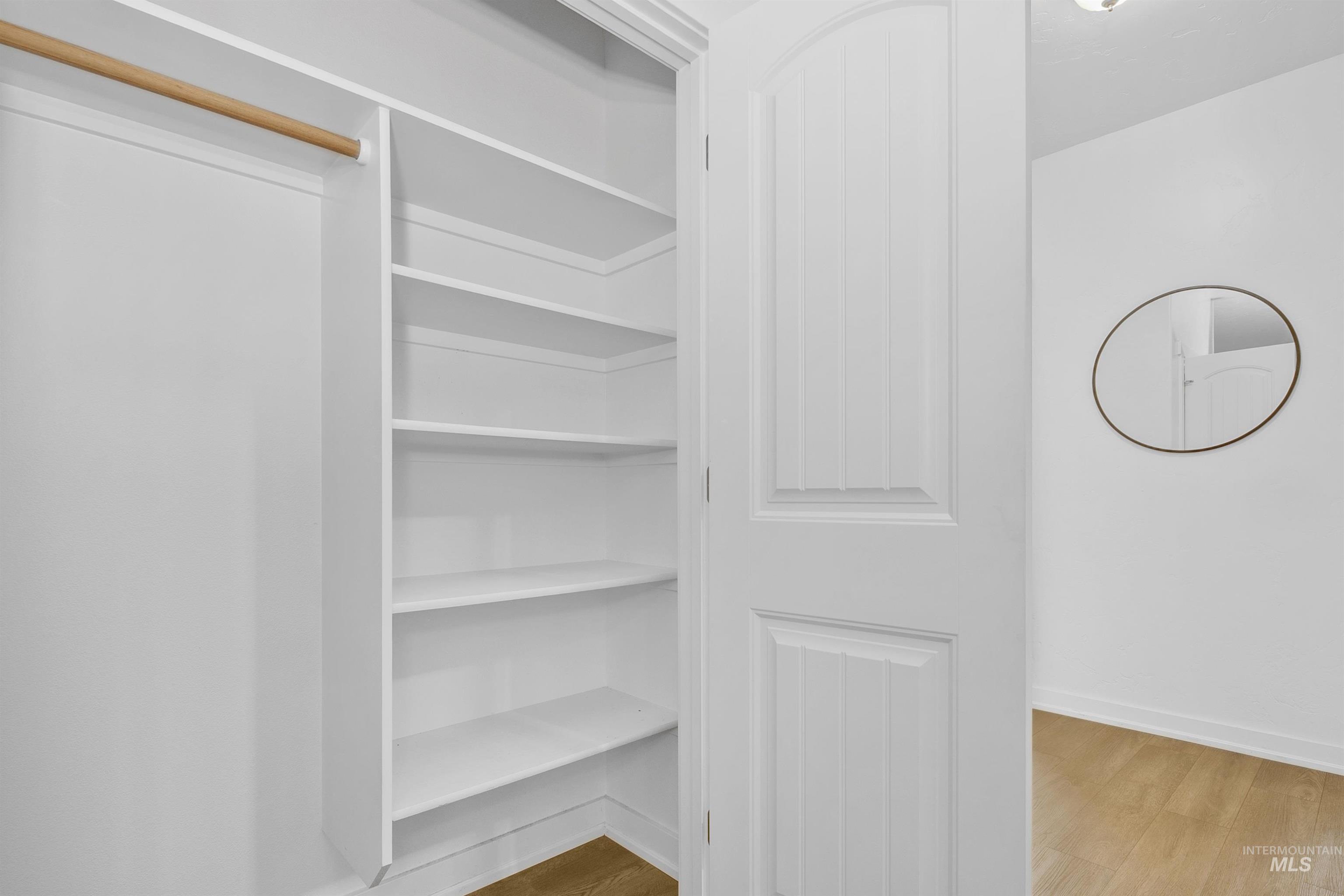 2862 N Vallin Ave, Meridian, Idaho 83616, 3 Bedrooms, 2 Bathrooms, Residential For Sale, Price $419,900,MLS 98971321