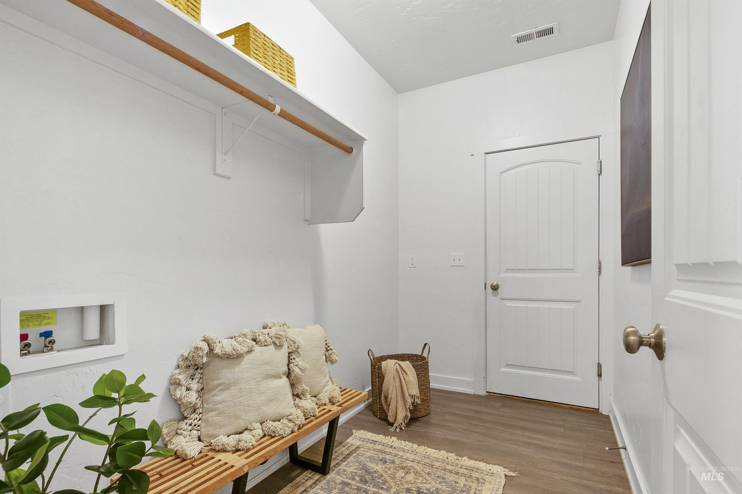 2862 N Vallin Ave, Meridian, Idaho 83616, 3 Bedrooms, 2 Bathrooms, Residential For Sale, Price $419,900,MLS 98971321