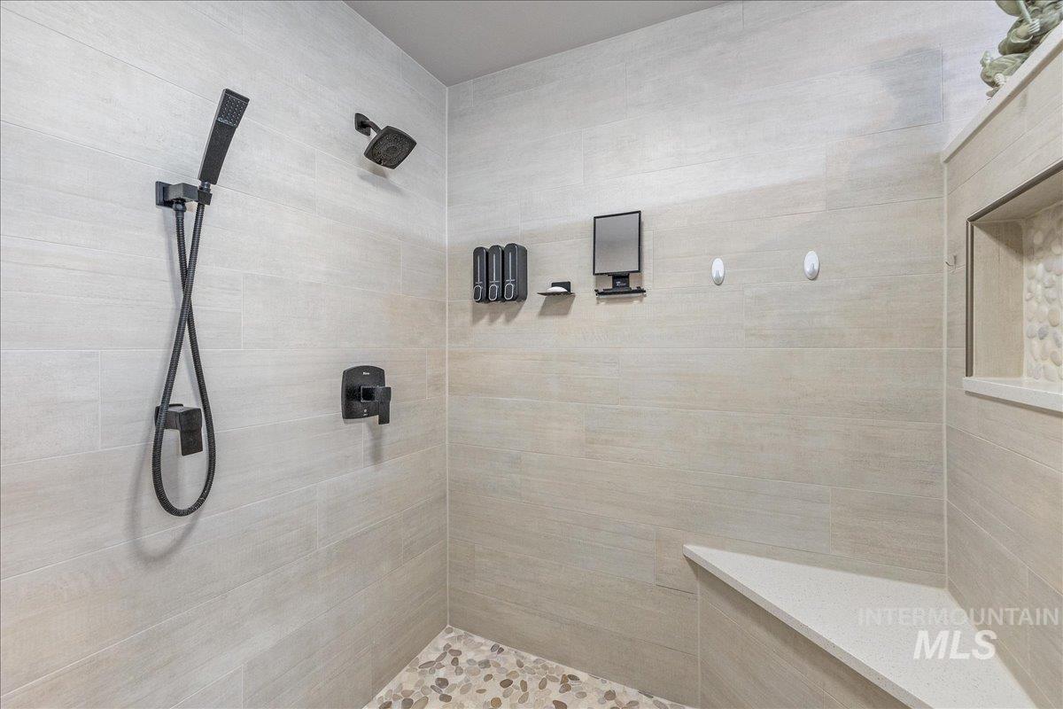 3582 NW Dutton Way, Mountain Home, Idaho 83647, 2 Bedrooms, 2 Bathrooms, Residential For Sale, Price $779,500, 98971322