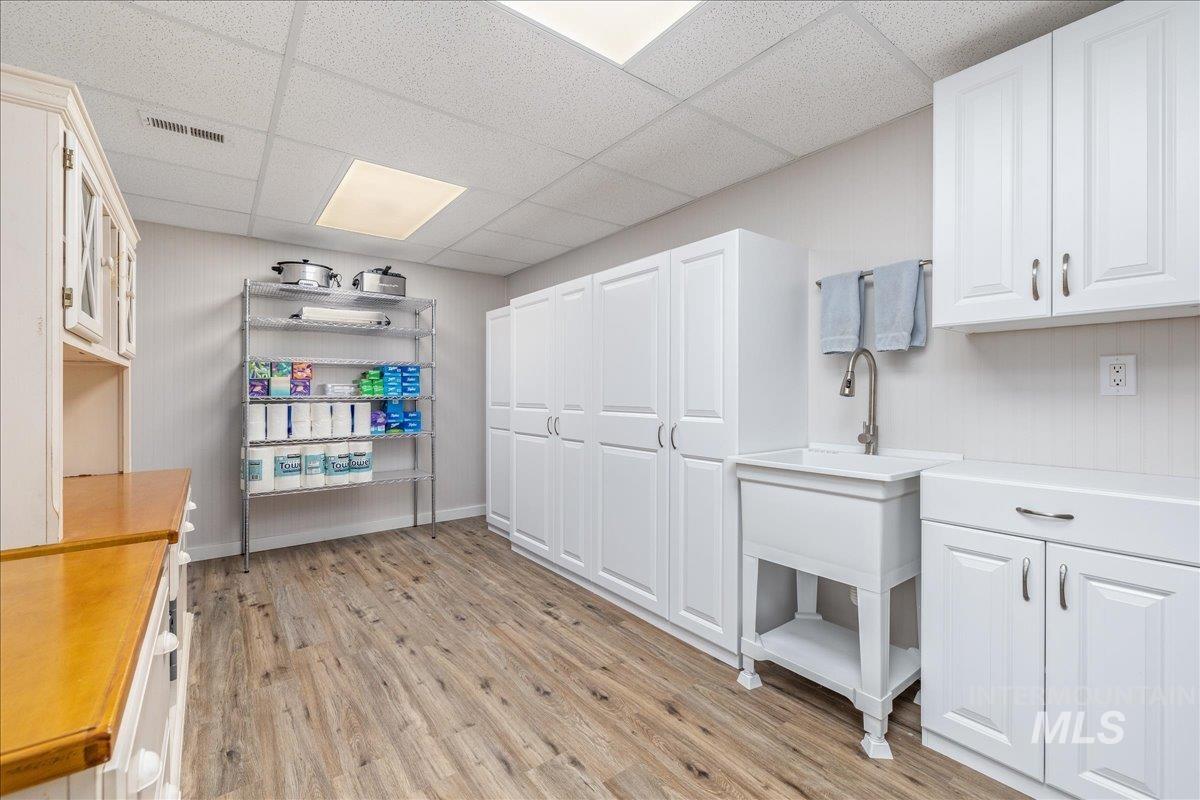 3582 NW Dutton Way, Mountain Home, Idaho 83647, 2 Bedrooms, 2 Bathrooms, Residential For Sale, Price $779,500, 98971322