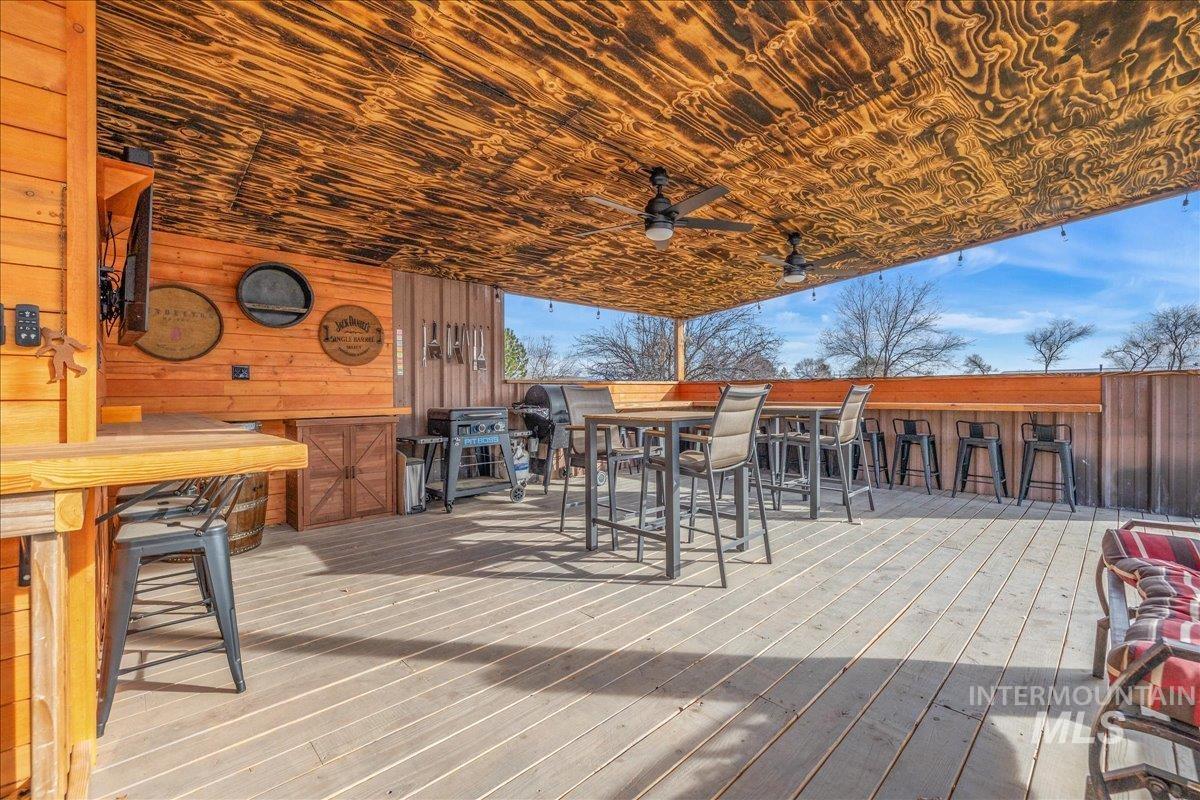 3582 NW Dutton Way, Mountain Home, Idaho 83647, 2 Bedrooms, 2 Bathrooms, Residential For Sale, Price $779,500,MLS 98971322