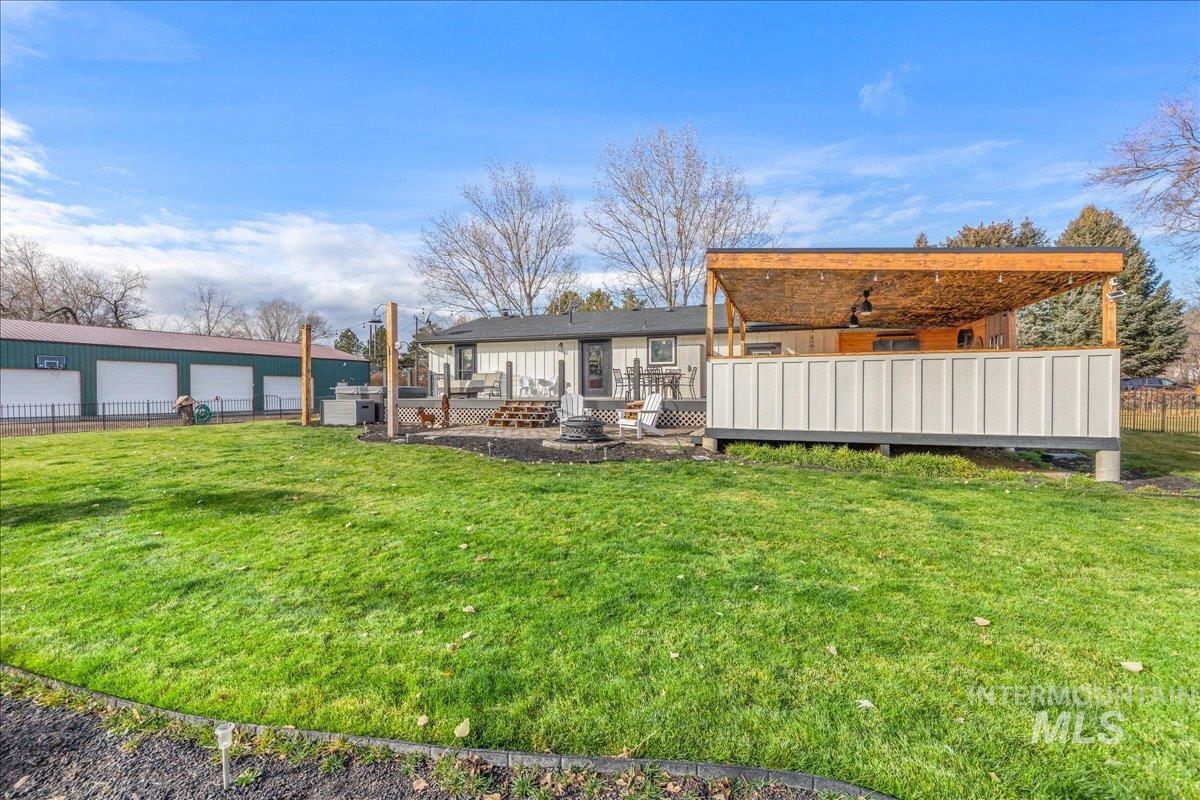 3582 NW Dutton Way, Mountain Home, Idaho 83647, 2 Bedrooms, 2 Bathrooms, Residential For Sale, Price $779,500,MLS 98971322