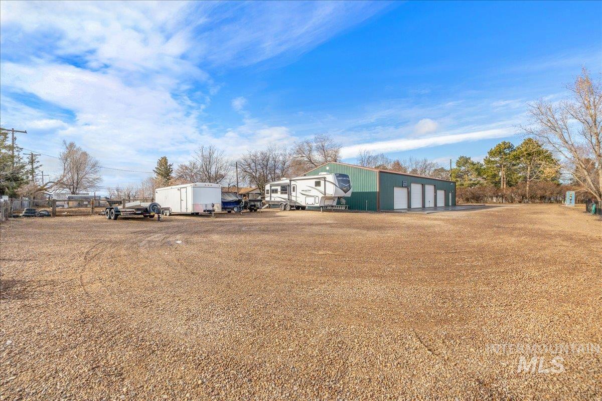 3582 NW Dutton Way, Mountain Home, Idaho 83647, 2 Bedrooms, 2 Bathrooms, Residential For Sale, Price $779,500,MLS 98971322