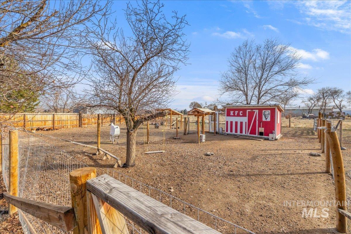 3582 NW Dutton Way, Mountain Home, Idaho 83647, 2 Bedrooms, 2 Bathrooms, Residential For Sale, Price $779,500,MLS 98971322