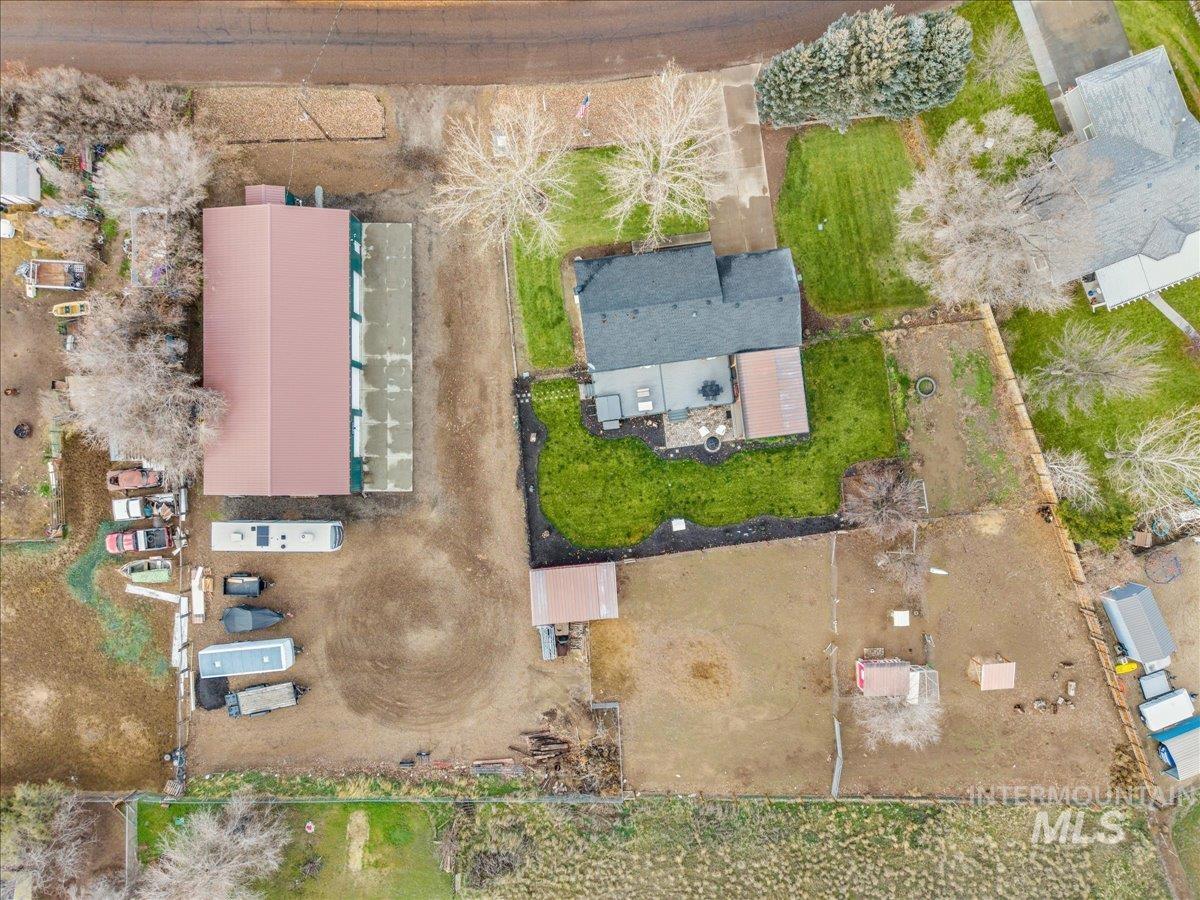 3582 NW Dutton Way, Mountain Home, Idaho 83647, 2 Bedrooms, 2 Bathrooms, Residential For Sale, Price $779,500,MLS 98971322