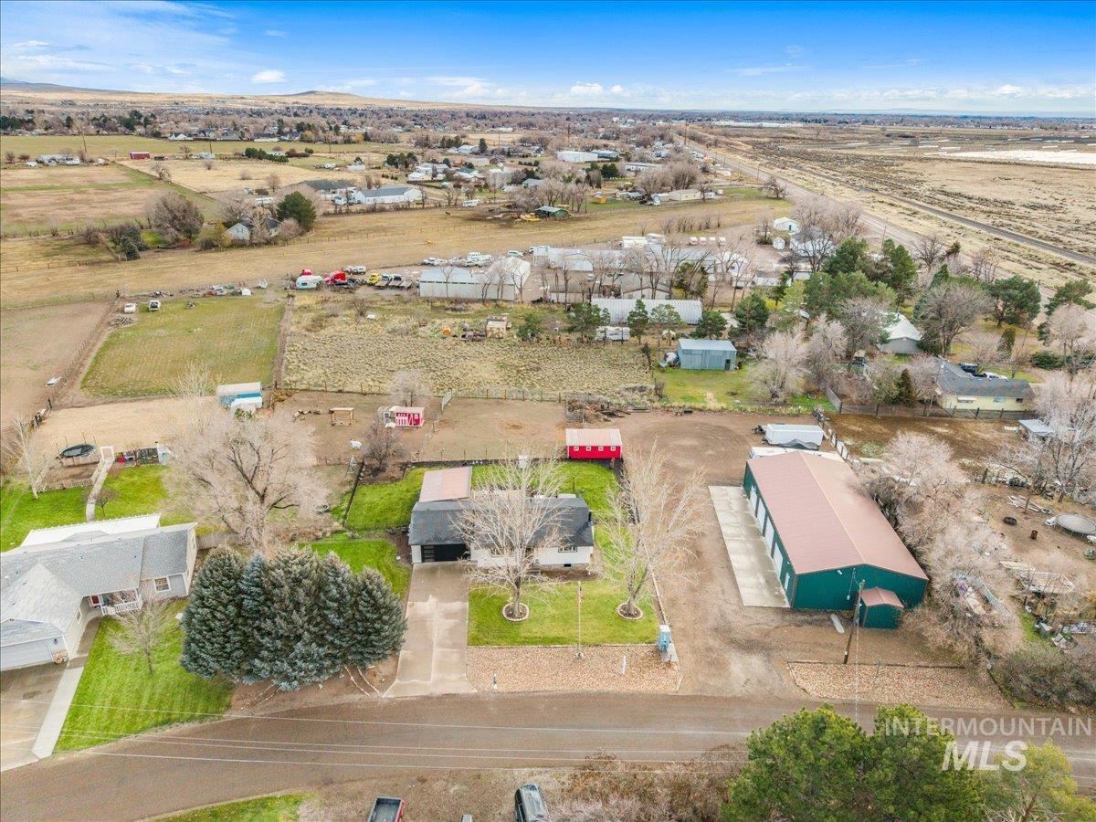 3582 NW Dutton Way, Mountain Home, Idaho 83647, 2 Bedrooms, 2 Bathrooms, Residential For Sale, Price $695,000,MLS 98971322