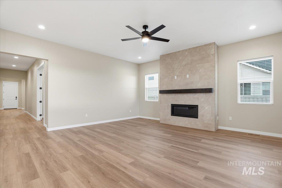 1375 White Cliffs St, Middleton, Idaho 83644, 4 Bedrooms, 3.5 Bathrooms, Residential For Sale, Price $699,990,MLS 98971324