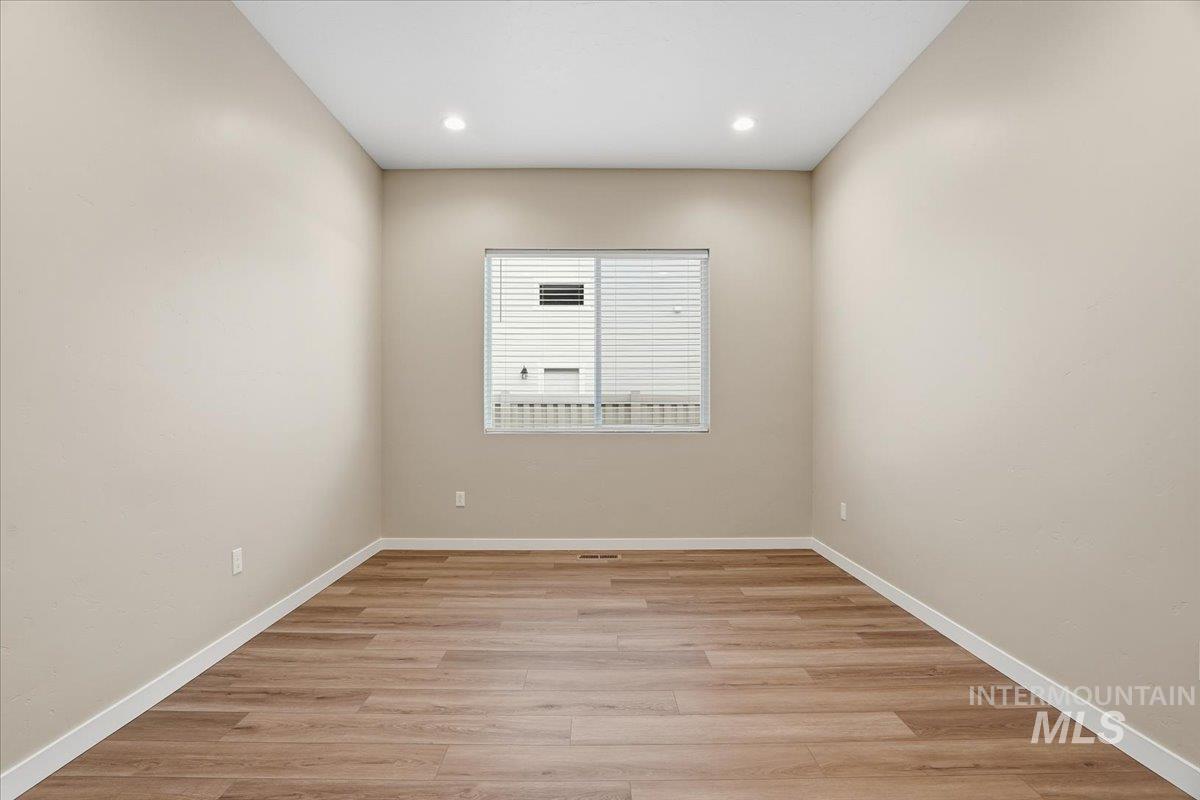 1375 White Cliffs St, Middleton, Idaho 83644, 4 Bedrooms, 3.5 Bathrooms, Residential For Sale, Price $699,990,MLS 98971324