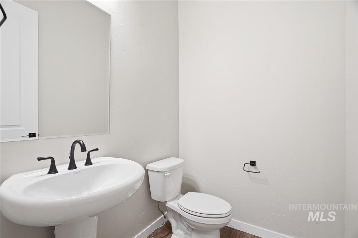 1375 White Cliffs St, Middleton, Idaho 83644, 4 Bedrooms, 3.5 Bathrooms, Residential For Sale, Price $699,990,MLS 98971324