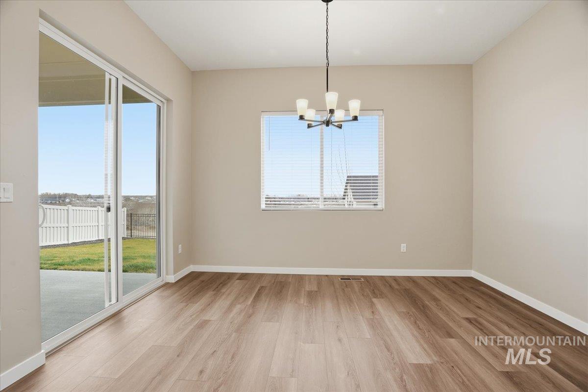 1375 White Cliffs St, Middleton, Idaho 83644, 4 Bedrooms, 3.5 Bathrooms, Residential For Sale, Price $699,990,MLS 98971324