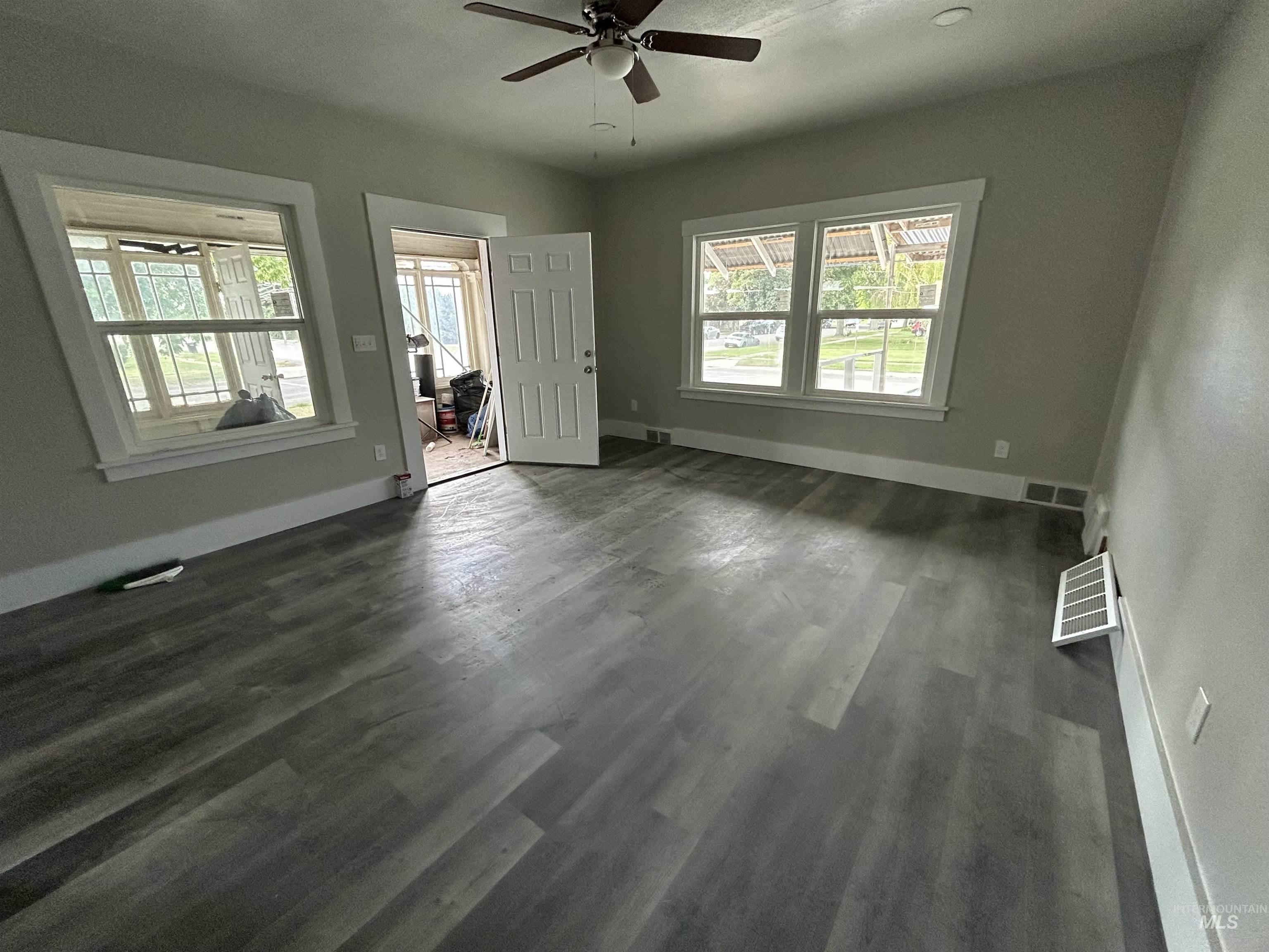 1601 Miller, Burley, Idaho 83318, 2 Bedrooms, 1 Bathroom, Residential Income For Sale, Price $510,000,MLS 98971325