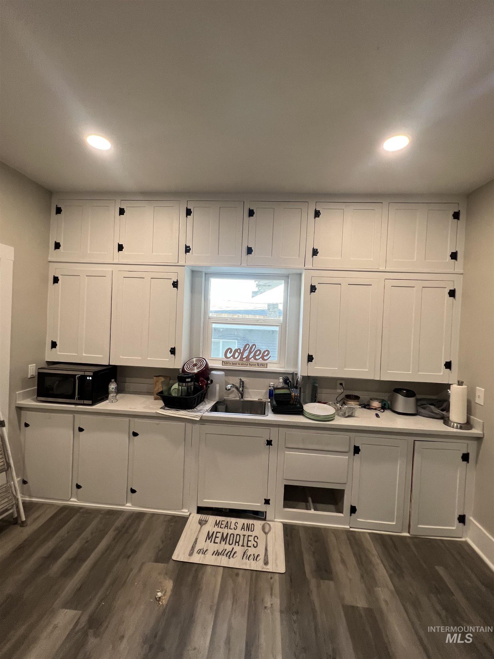 1601 Miller, Burley, Idaho 83318, 2 Bedrooms, 1 Bathroom, Residential Income For Sale, Price $510,000,MLS 98971325