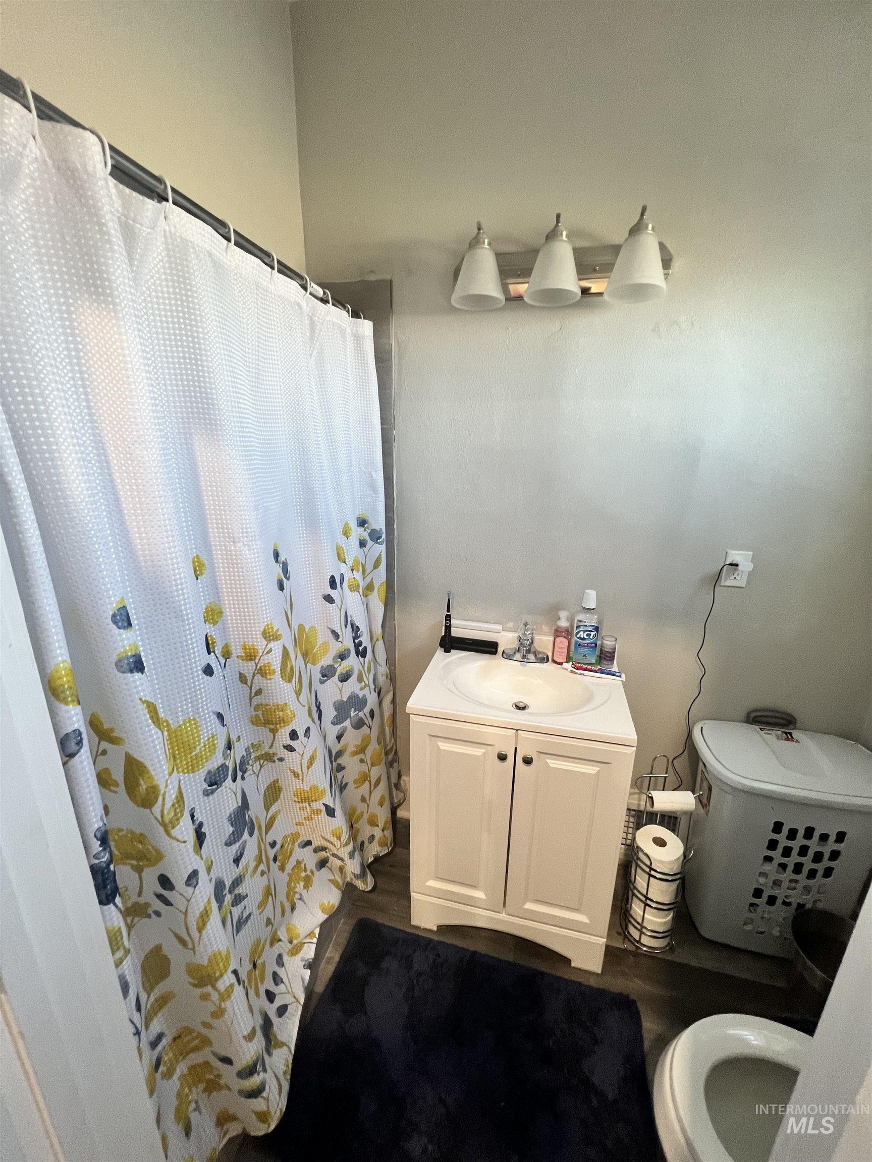 1601 Miller, Burley, Idaho 83318, 2 Bedrooms, 1 Bathroom, Residential Income For Sale, Price $510,000,MLS 98971325