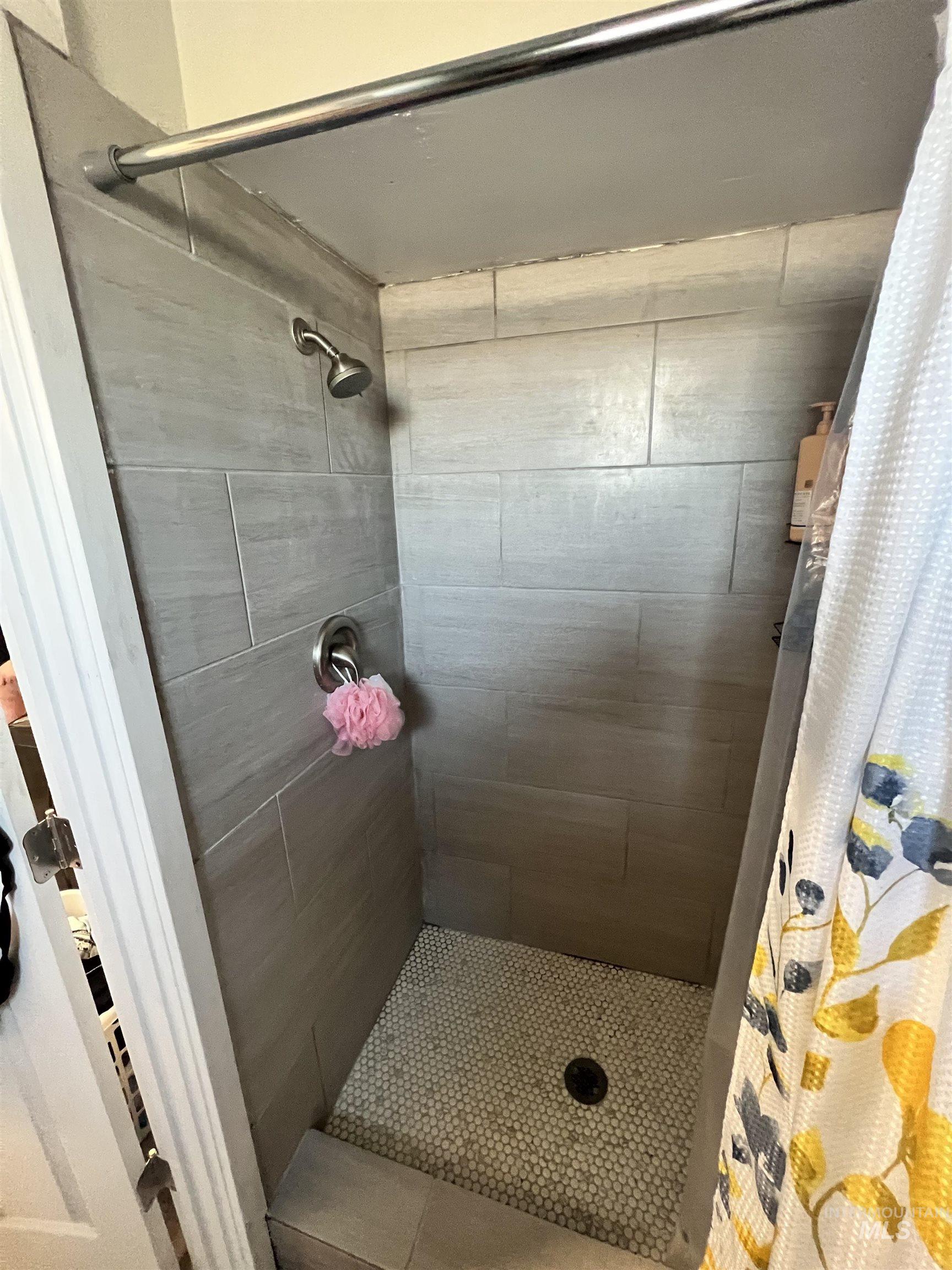 1601 Miller, Burley, Idaho 83318, 2 Bedrooms, 1 Bathroom, Residential Income For Sale, Price $510,000,MLS 98971325