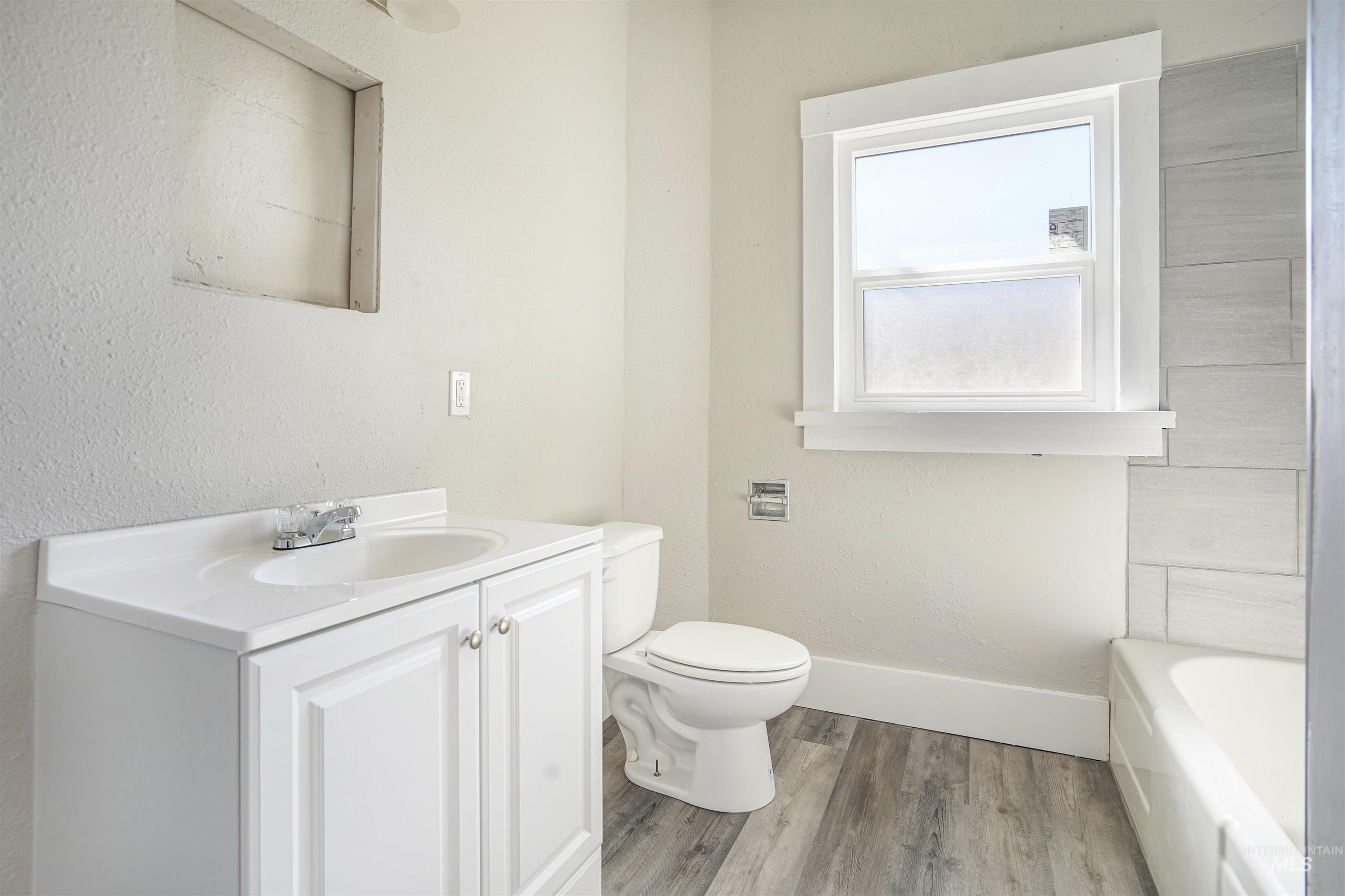 1601 Miller, Burley, Idaho 83318, 2 Bedrooms, 1 Bathroom, Residential Income For Sale, Price $510,000,MLS 98971325