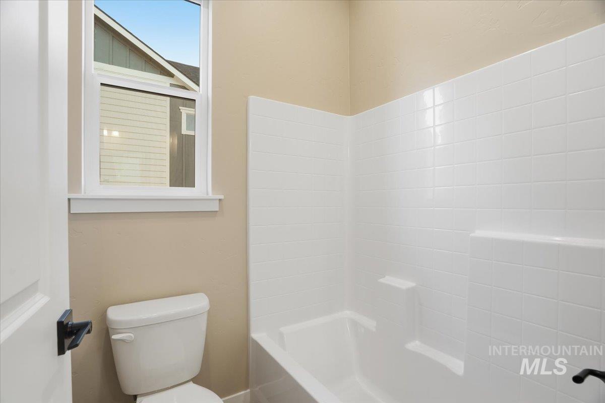 1221 Stirling Meadows Ct, Middleton, Idaho 83644, 4 Bedrooms, 3.5 Bathrooms, Residential For Sale, Price $749,990,MLS 98971327