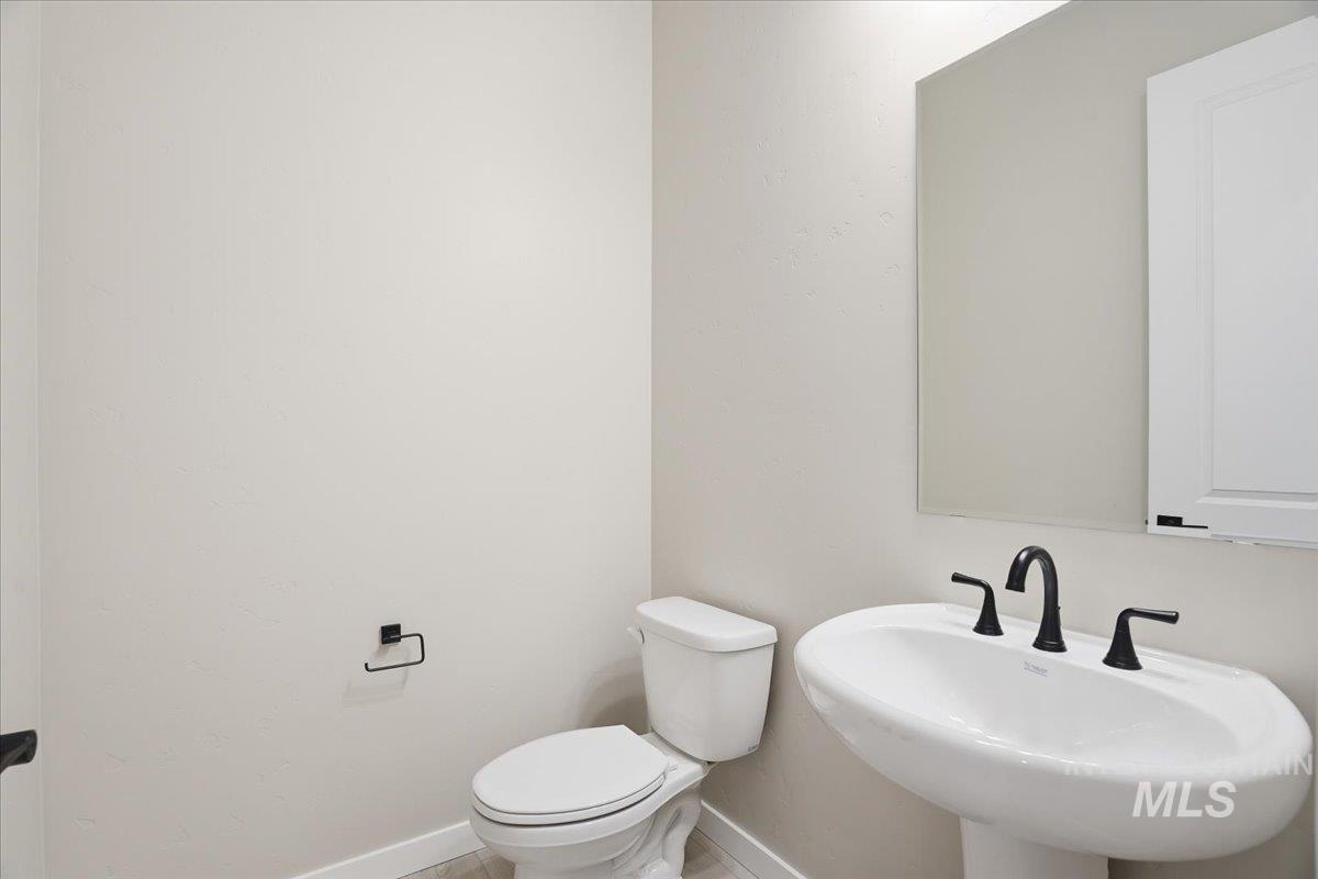 1221 Stirling Meadows Ct, Middleton, Idaho 83644, 4 Bedrooms, 3.5 Bathrooms, Residential For Sale, Price $749,990,MLS 98971327